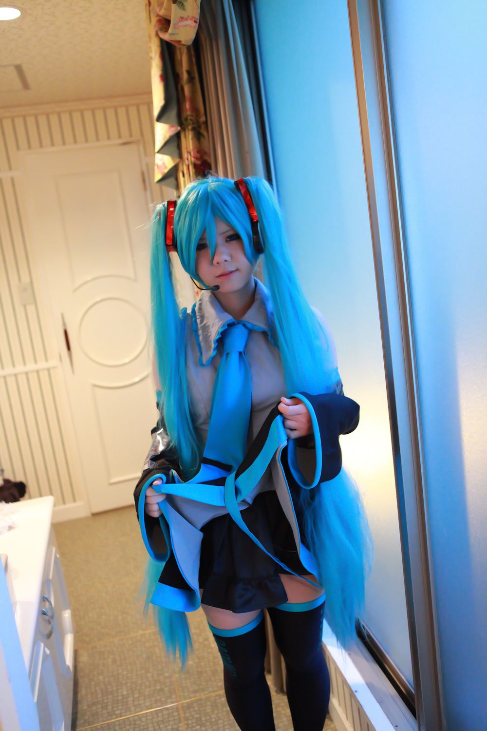 田中まな (Tanaka Mana) 《VOCALOID》Hatsune Miku [Cosplay Channel]/(29P)