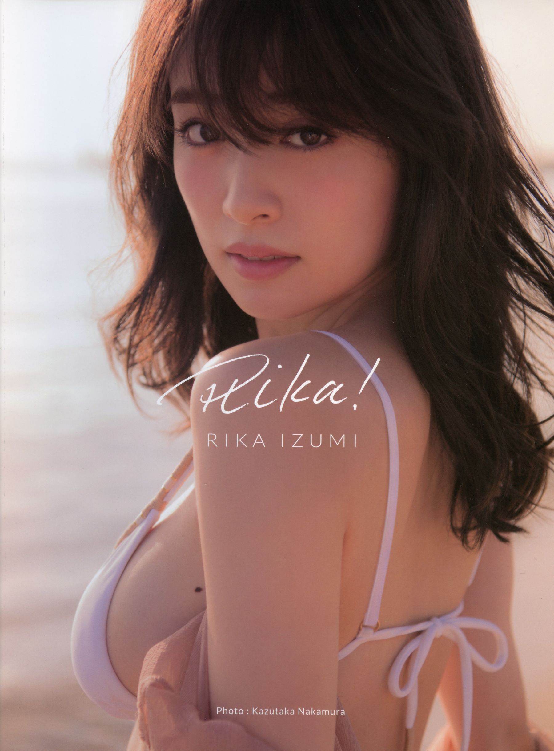 Rika Izumi 泉里香 1st Photobook「Rika!」/(126P)