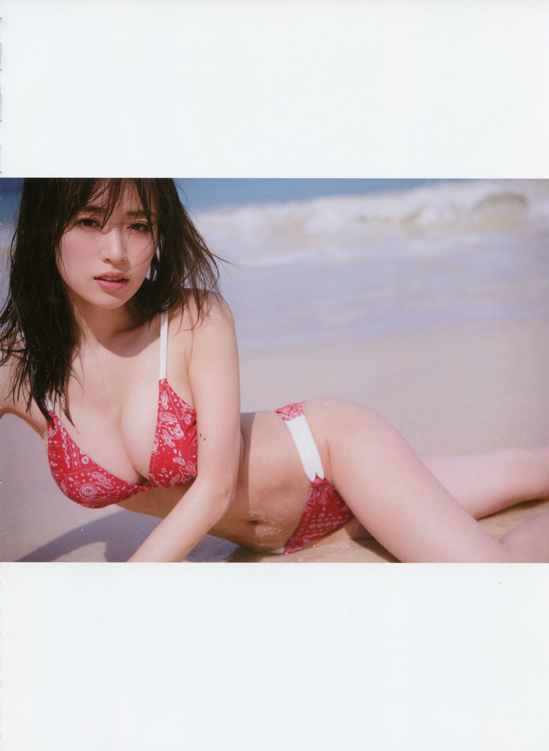 Rika Izumi 泉里香 1st Photobook「Rika!」/(126P)