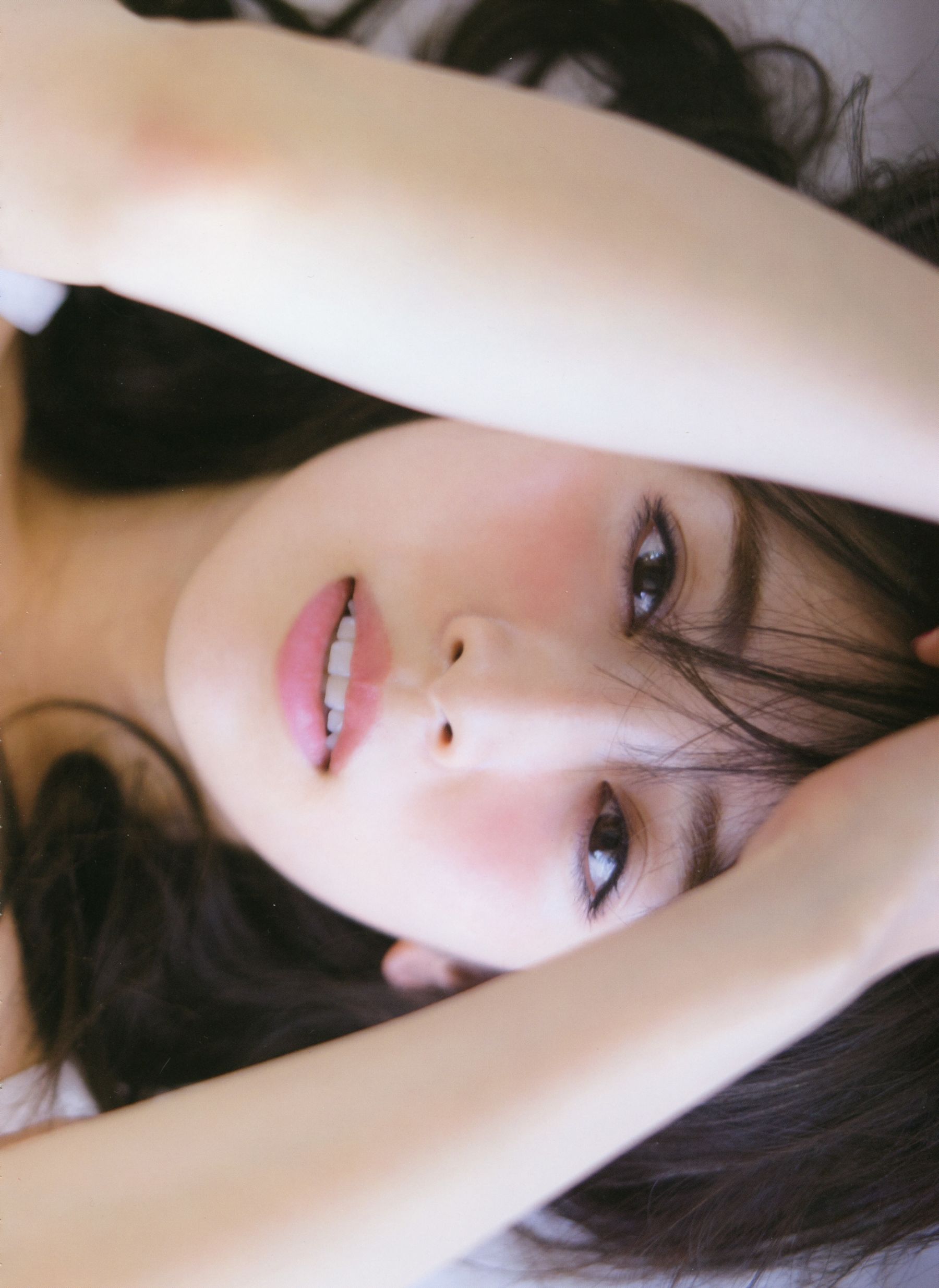 Rika Izumi 泉里香 1st Photobook「Rika!」/(126P)