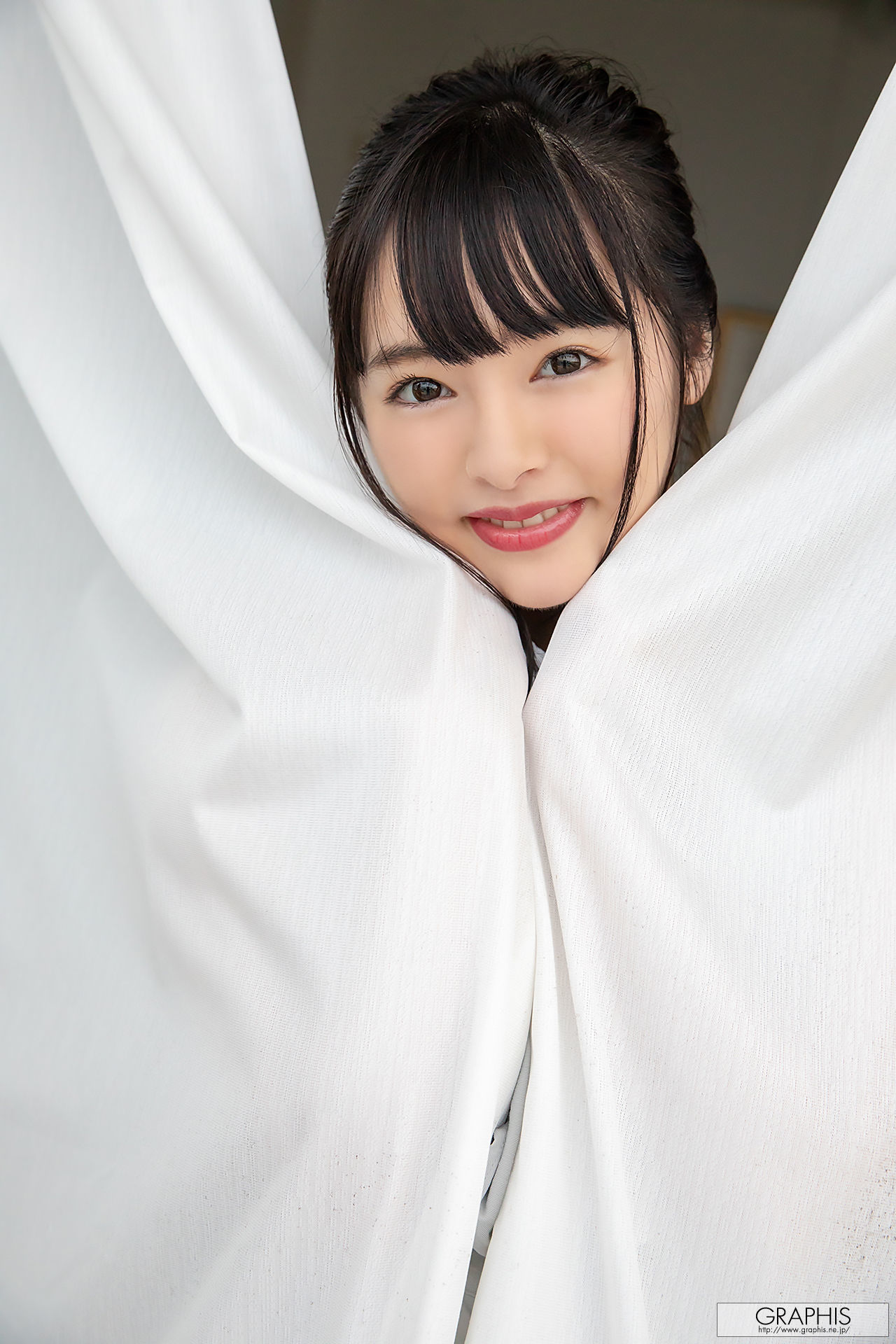 [Graphis] Gals NO.434 Yuna Ogura 小倉由菜 Yunacent Cute/(75P)