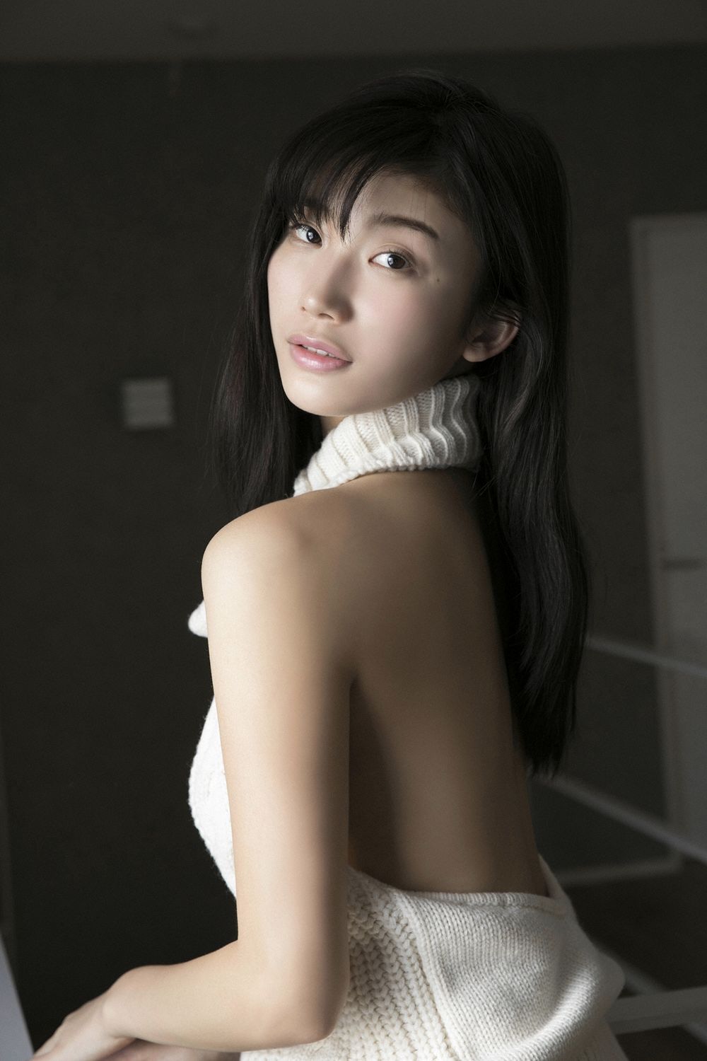 [YS-Web] Vol.811 Yuka Ogura 小倉優香 女神降臨/(100P)