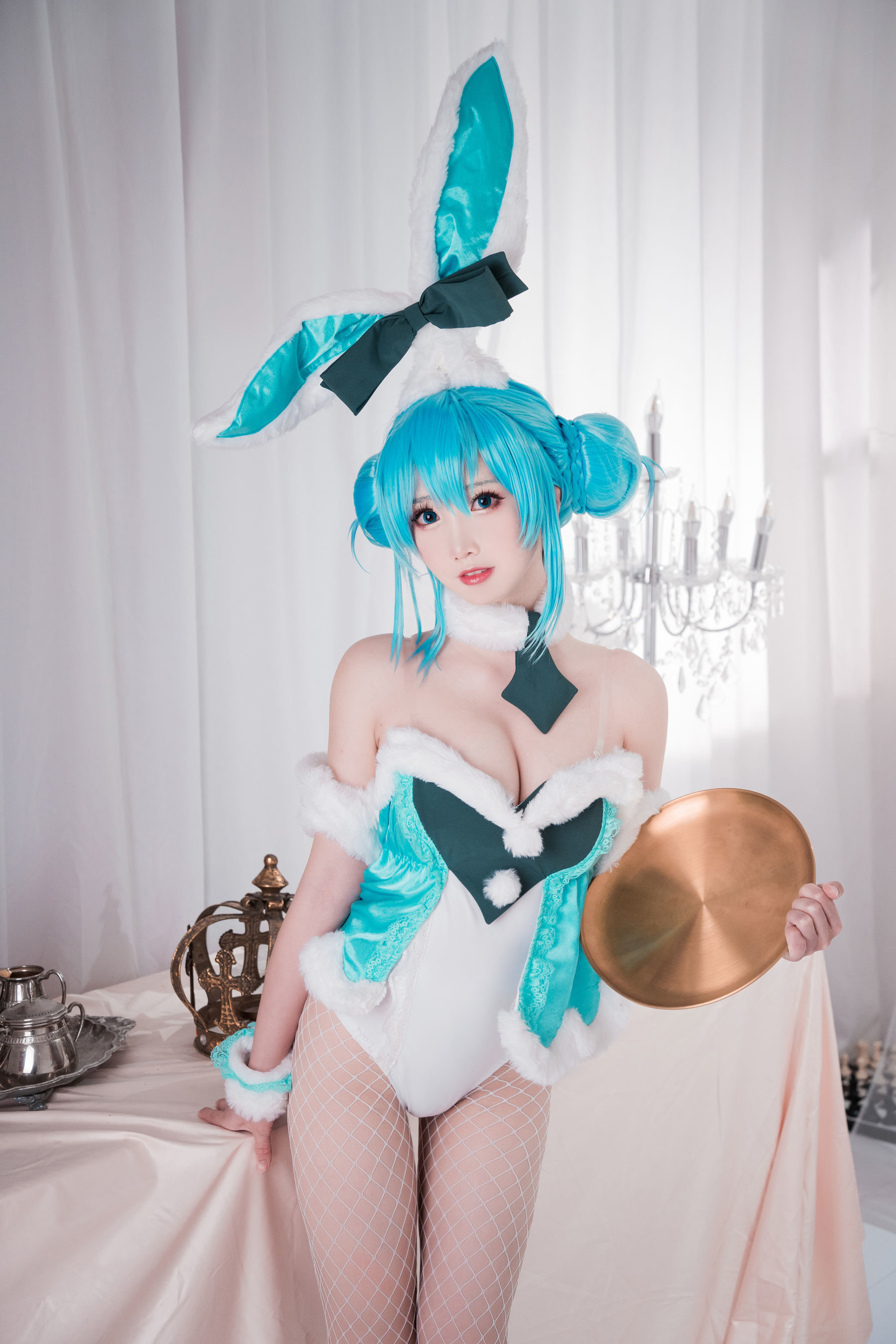 [网红COSER] 可爱人气Coser面饼仙儿 - 初音兔女郎/(17P)