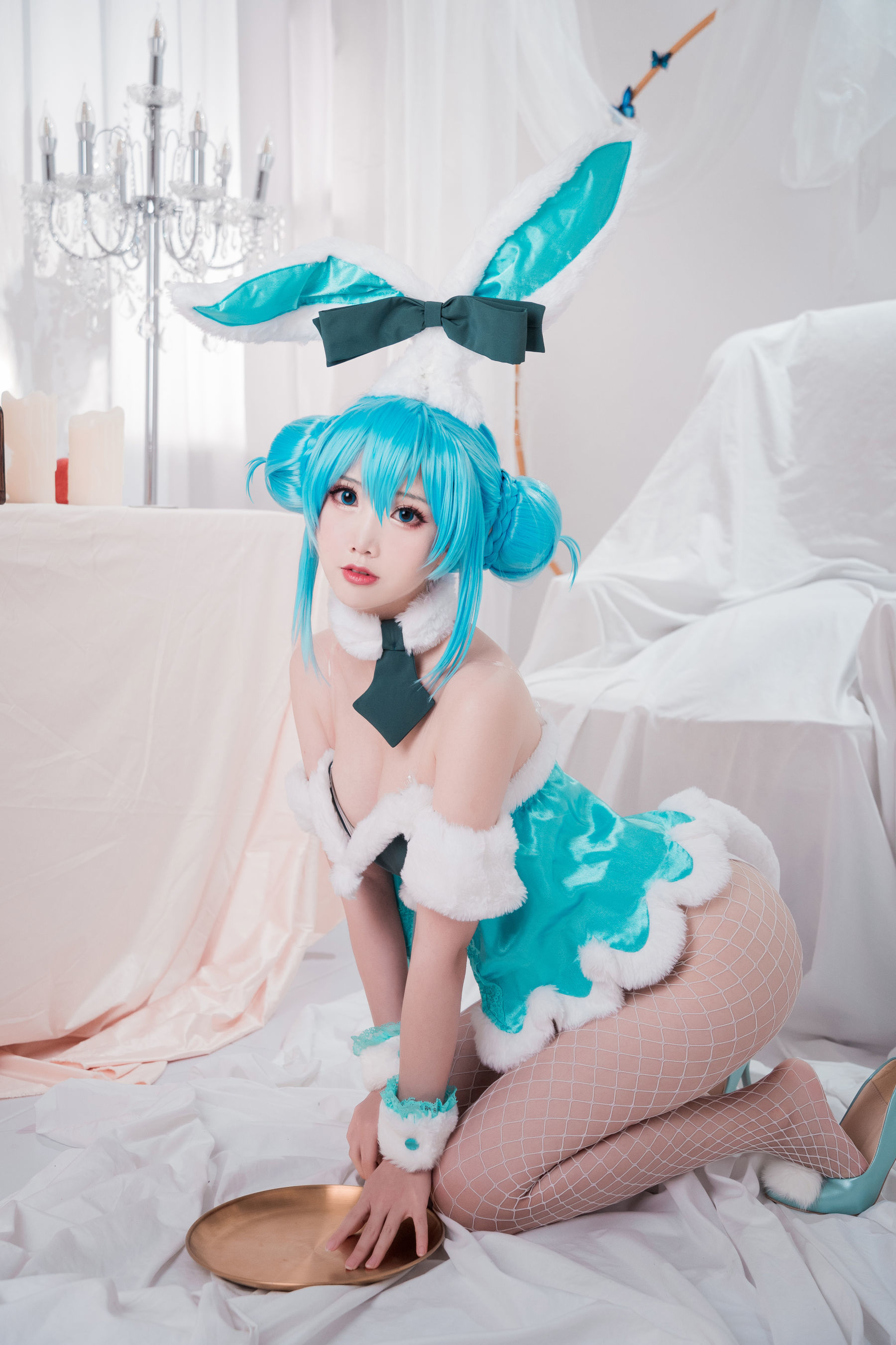 [网红COSER] 可爱人气Coser面饼仙儿 - 初音兔女郎/(17P)