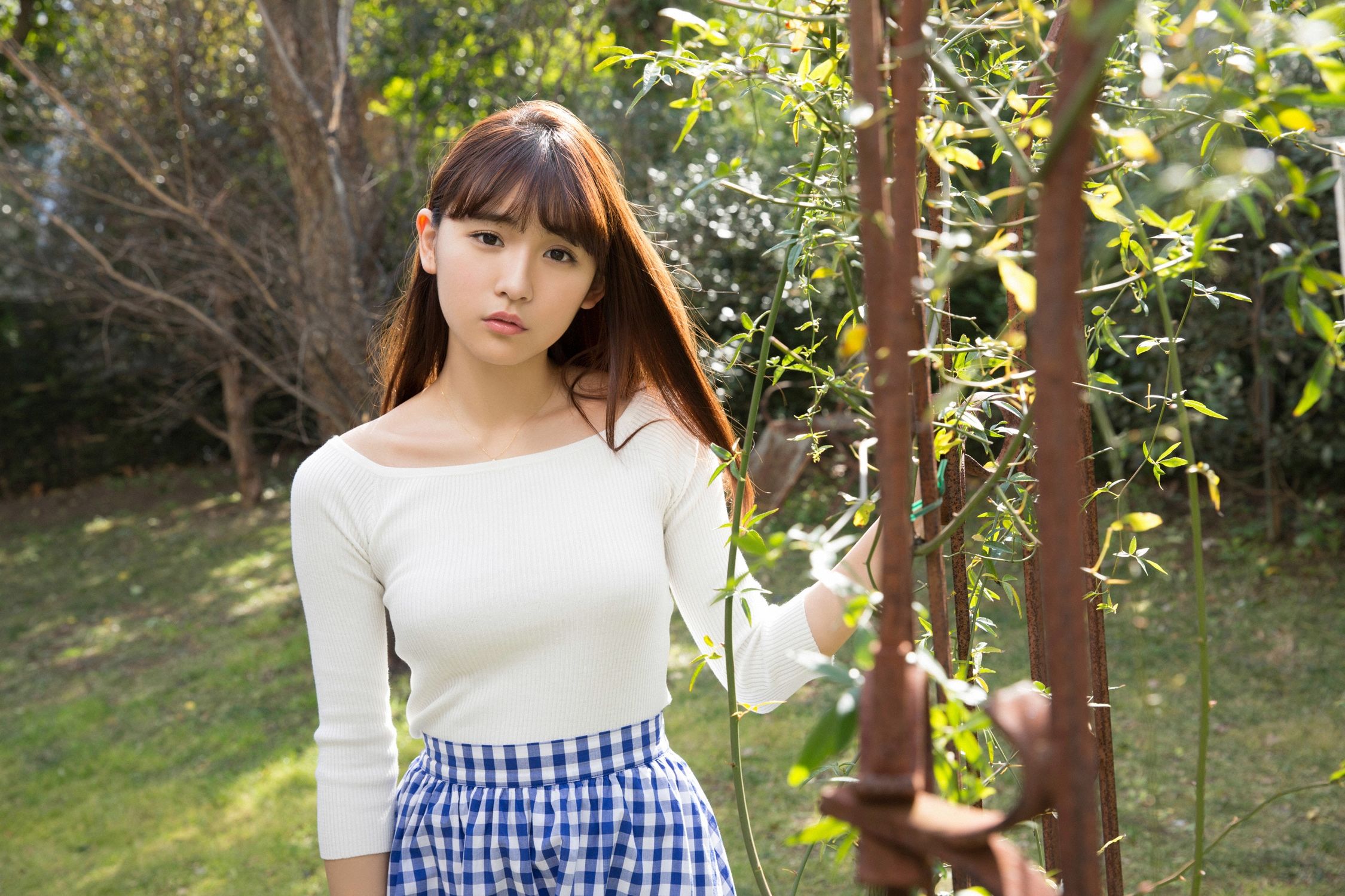 Nana Asakawa 浅川梨奈 [YS-Web] Vol.742/(100P)