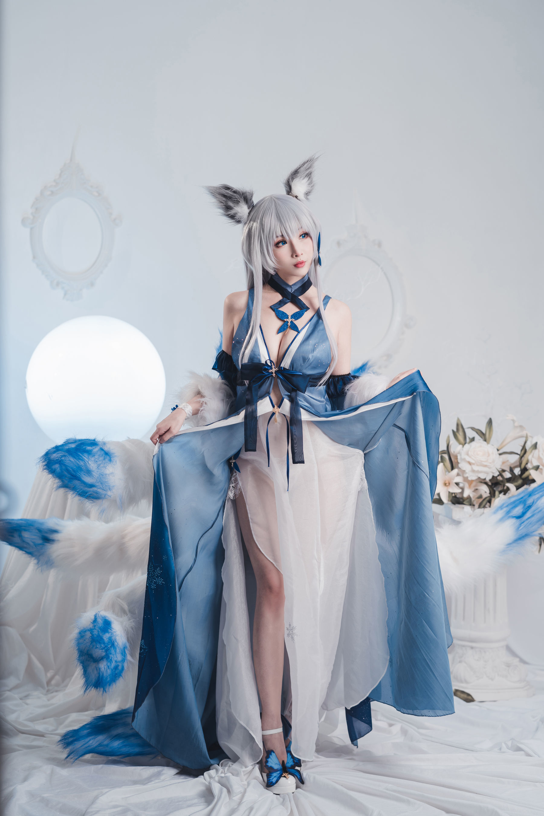 [网红COSER] COS福利rioko凉凉子 - 信浓礼服/(24P)