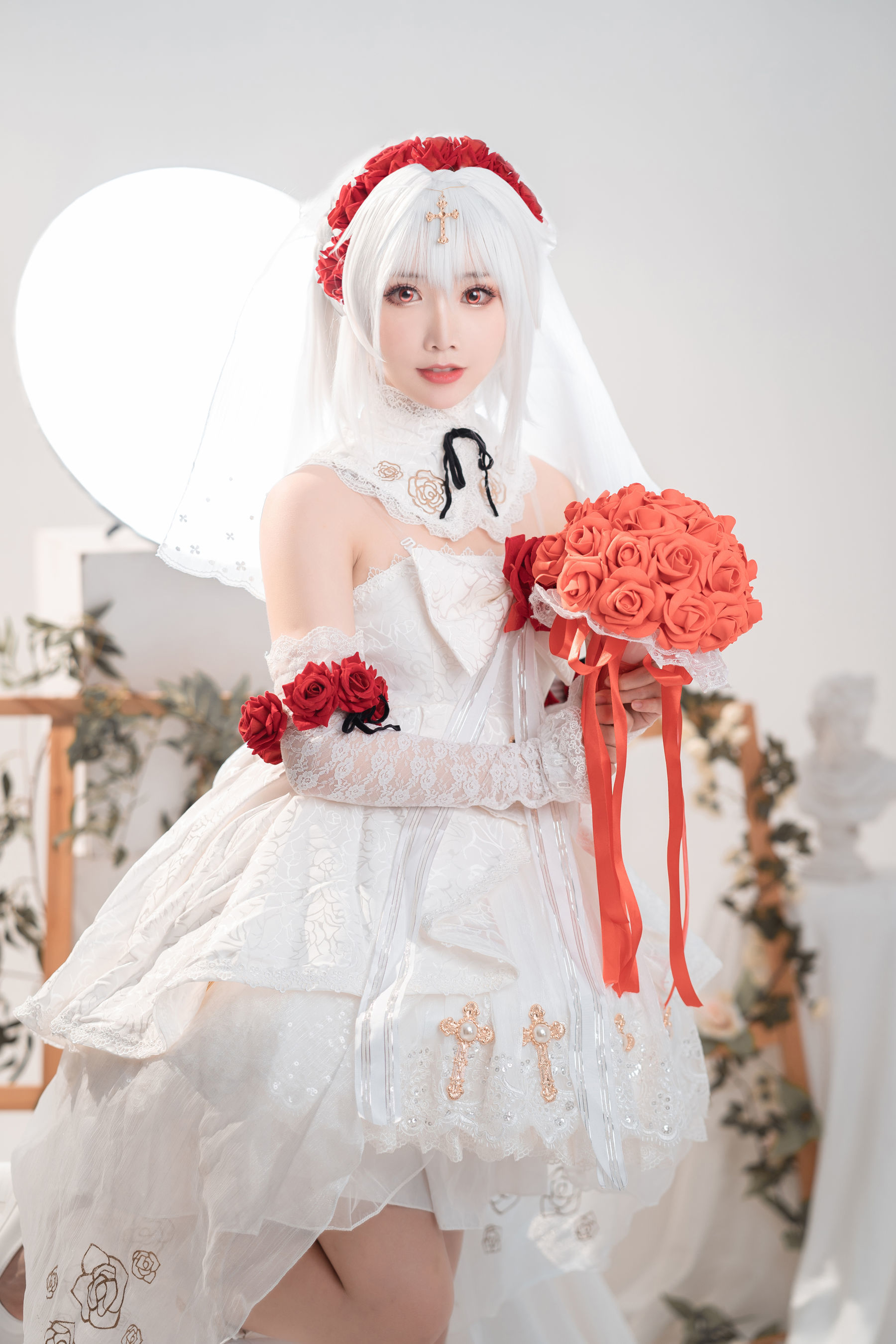 [网红COSER] 可爱人气Coser面饼仙儿 - 德丽莎婚纱/(13P)