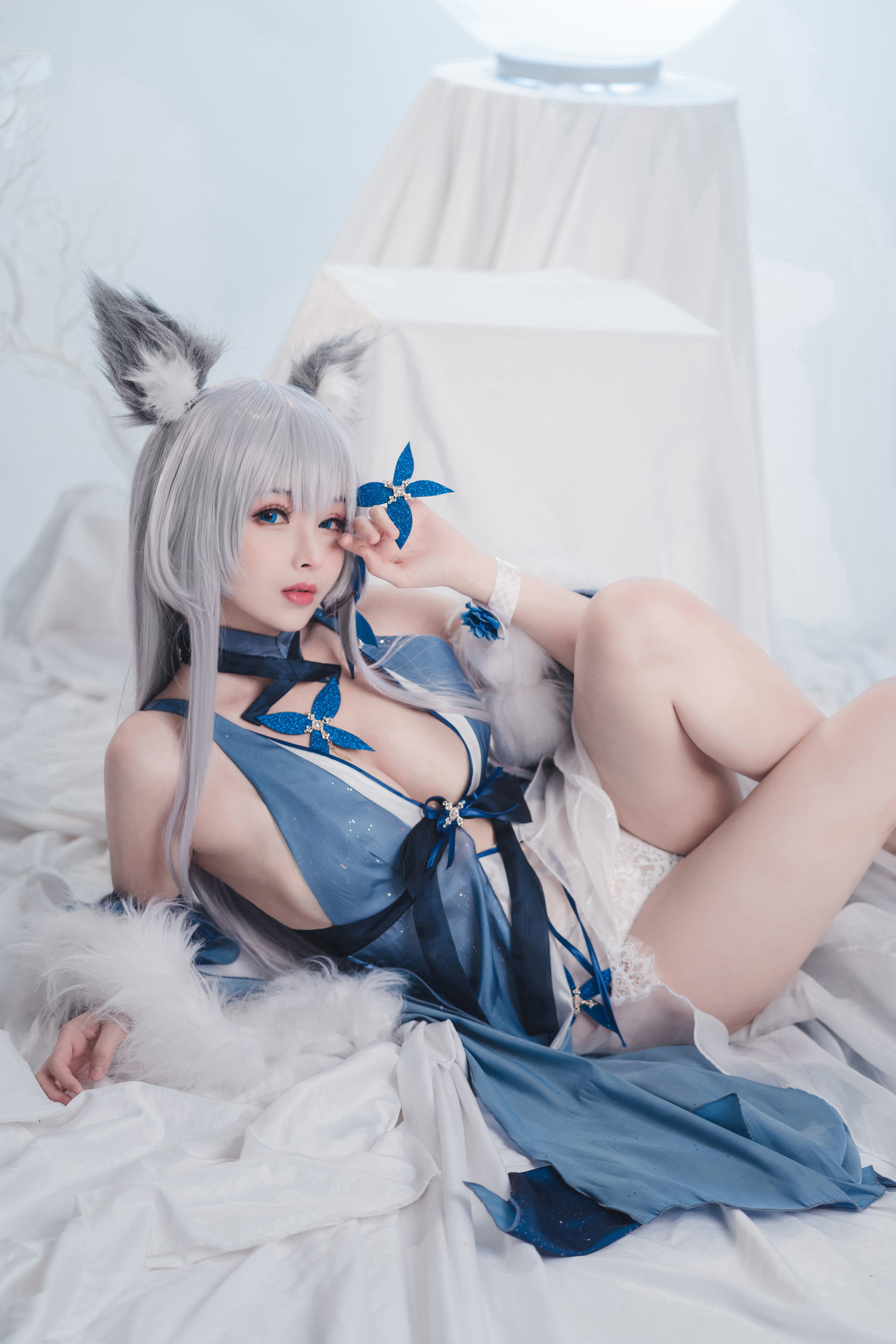 [网红COSER] COS福利rioko凉凉子 - 信浓礼服/(24P)