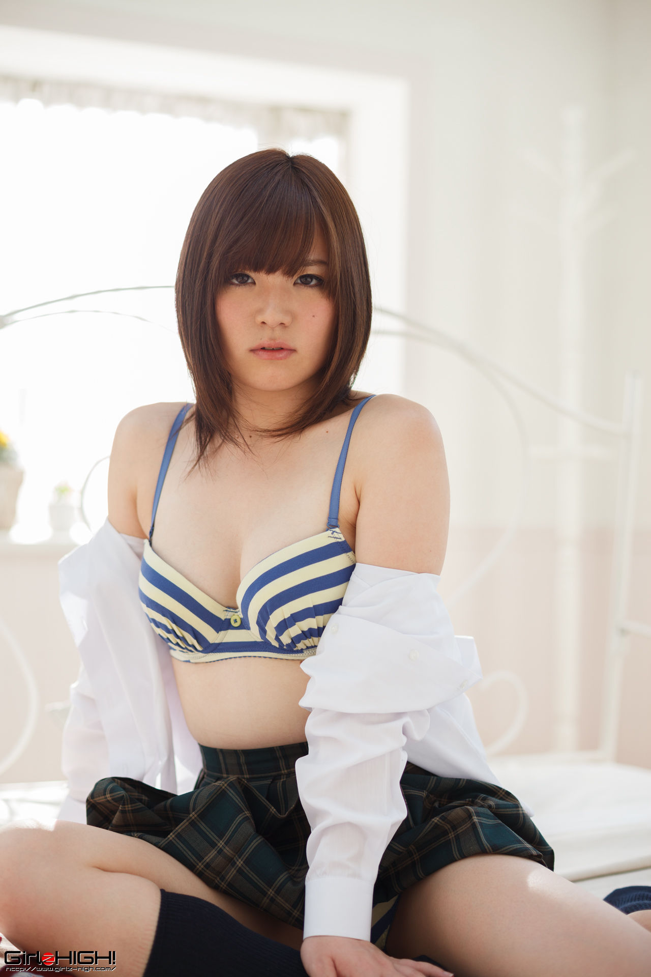 [Girlz-High] 吉見りぃな Riina Yoshimi #g024 Gravure Gallery 03/(40P)