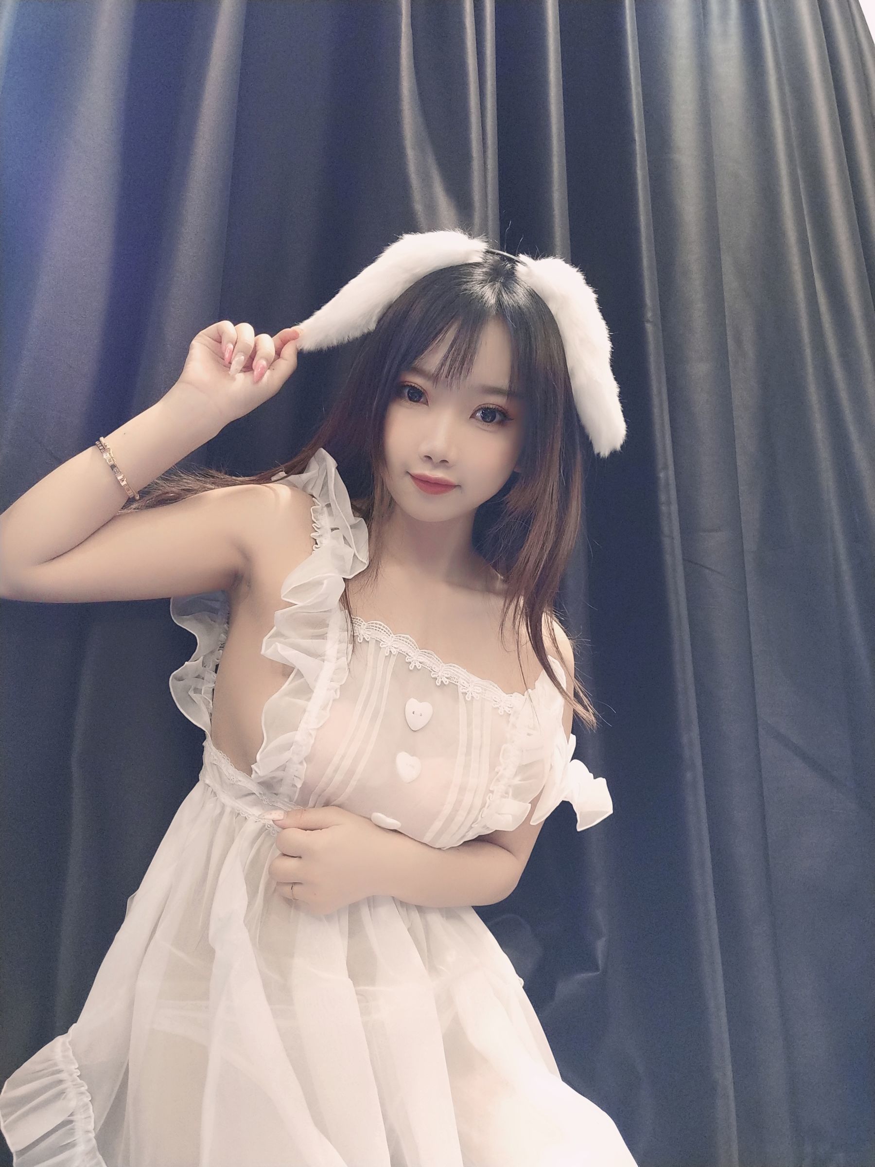 [网红COSER] 白嫩美少女鬼畜瑶 - 小羊围裙/(50P)