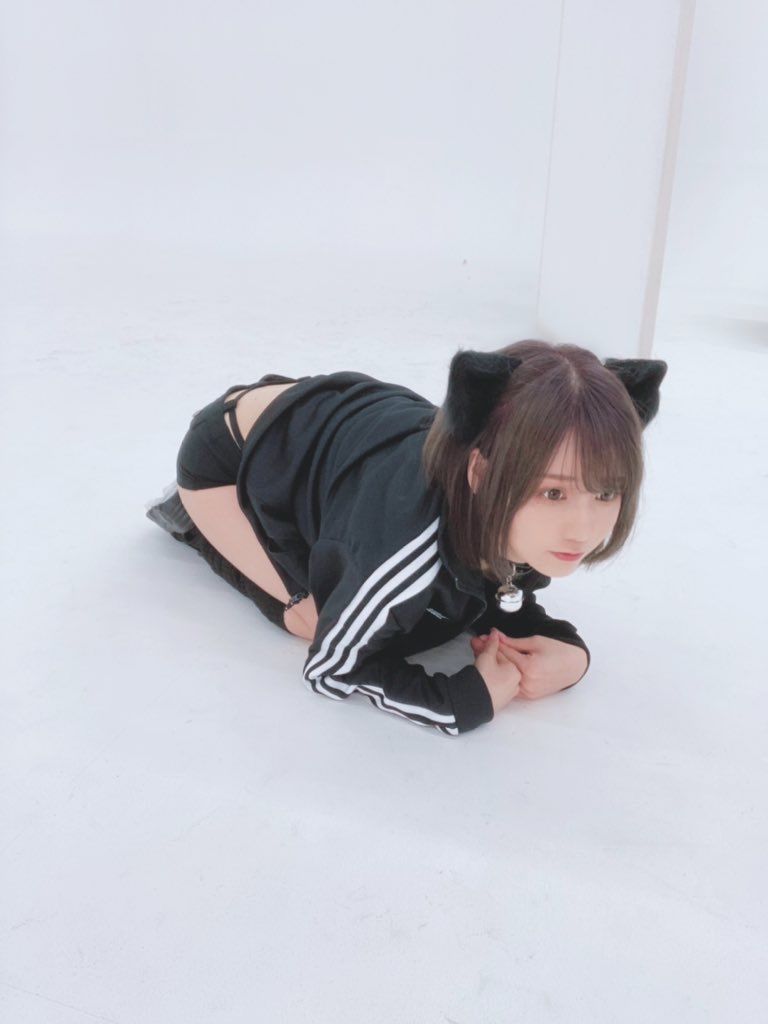 [网红COSER] 日本甜美COSERけんけん[fantia] 2020.08 黒猫/(19P)