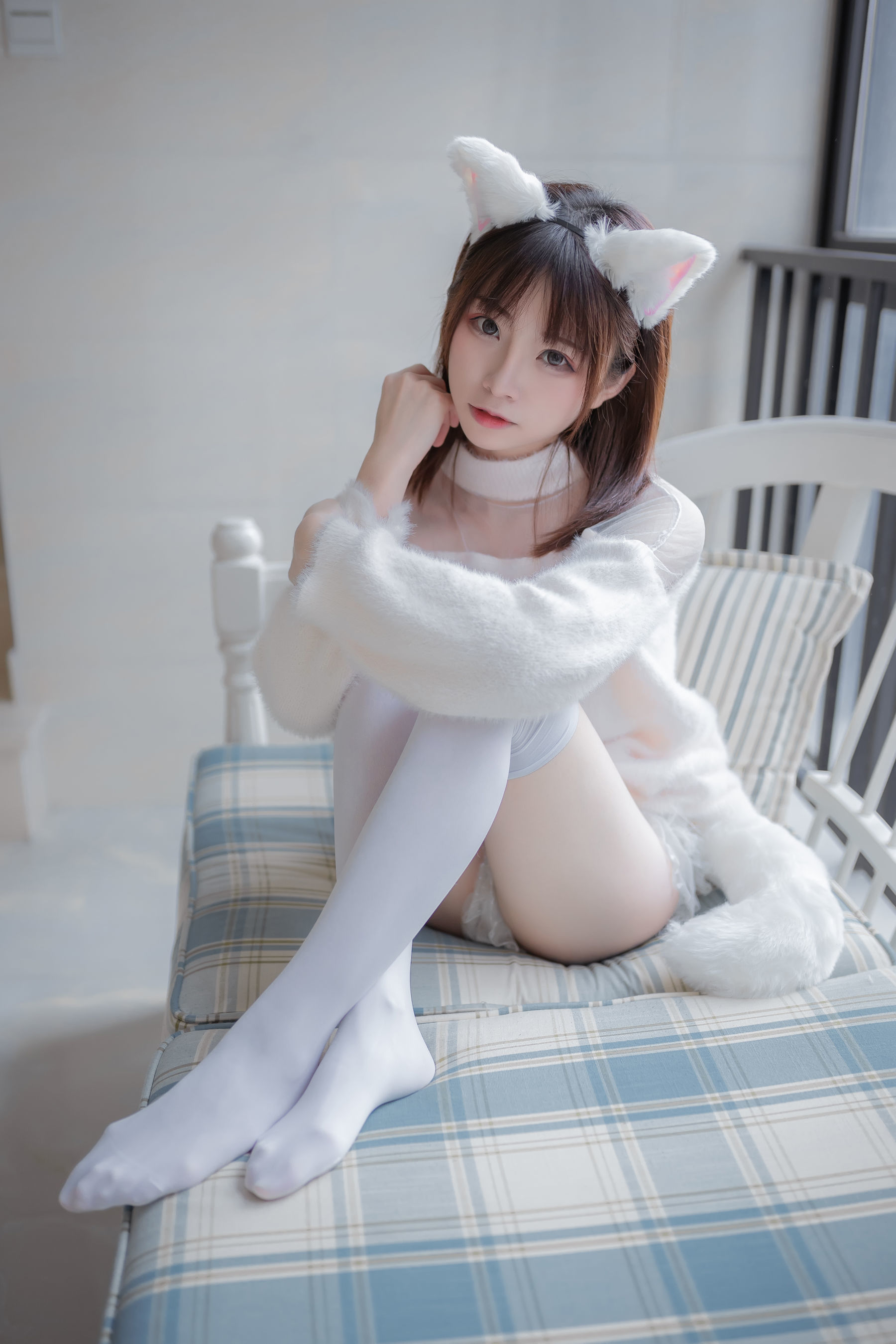 [网红COSER] 动漫博主Kitaro_绮太郎 - 白喵女友/(41P)