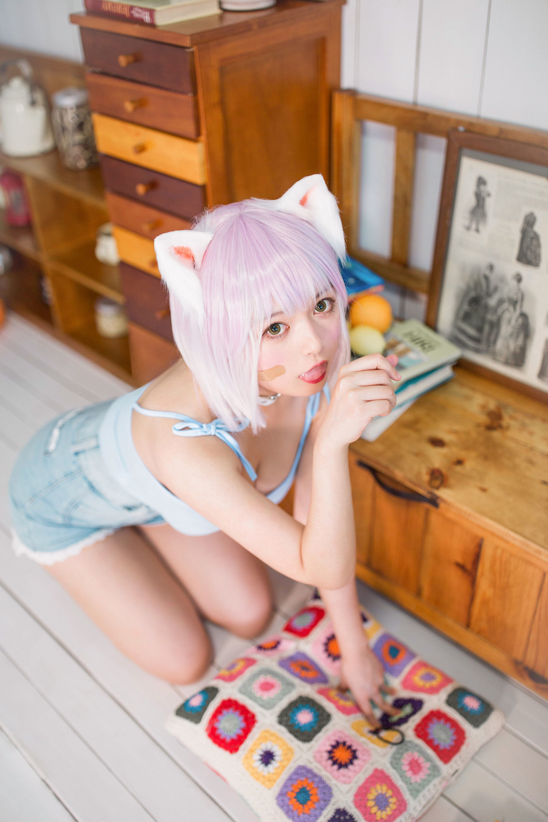 [网红COSER] 大眼萌妹黑猫猫OvO - 养猫小课堂/(35P)