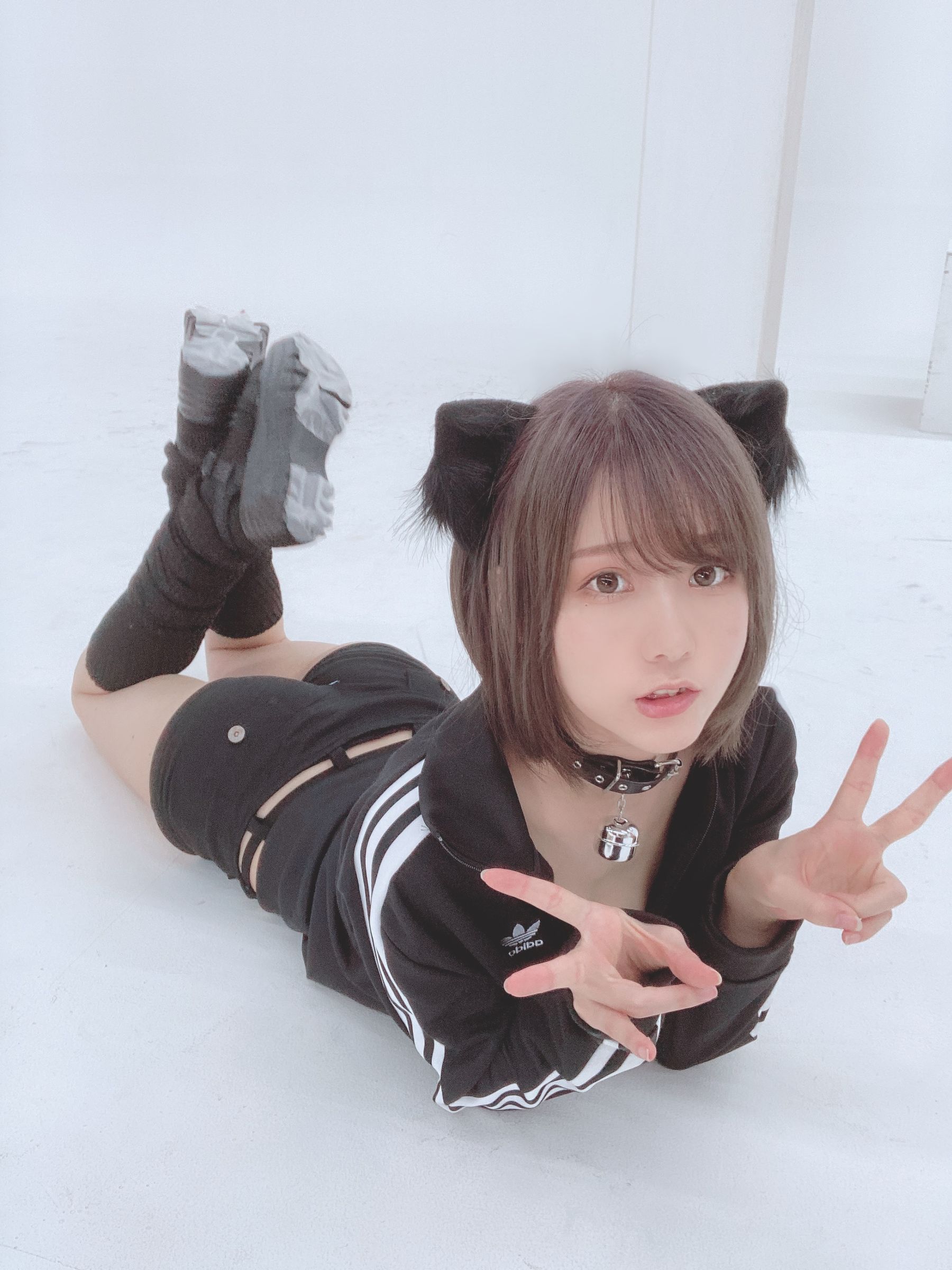 [网红COSER] 日本甜美COSERけんけん[fantia] 2020.08 黒猫/(19P)