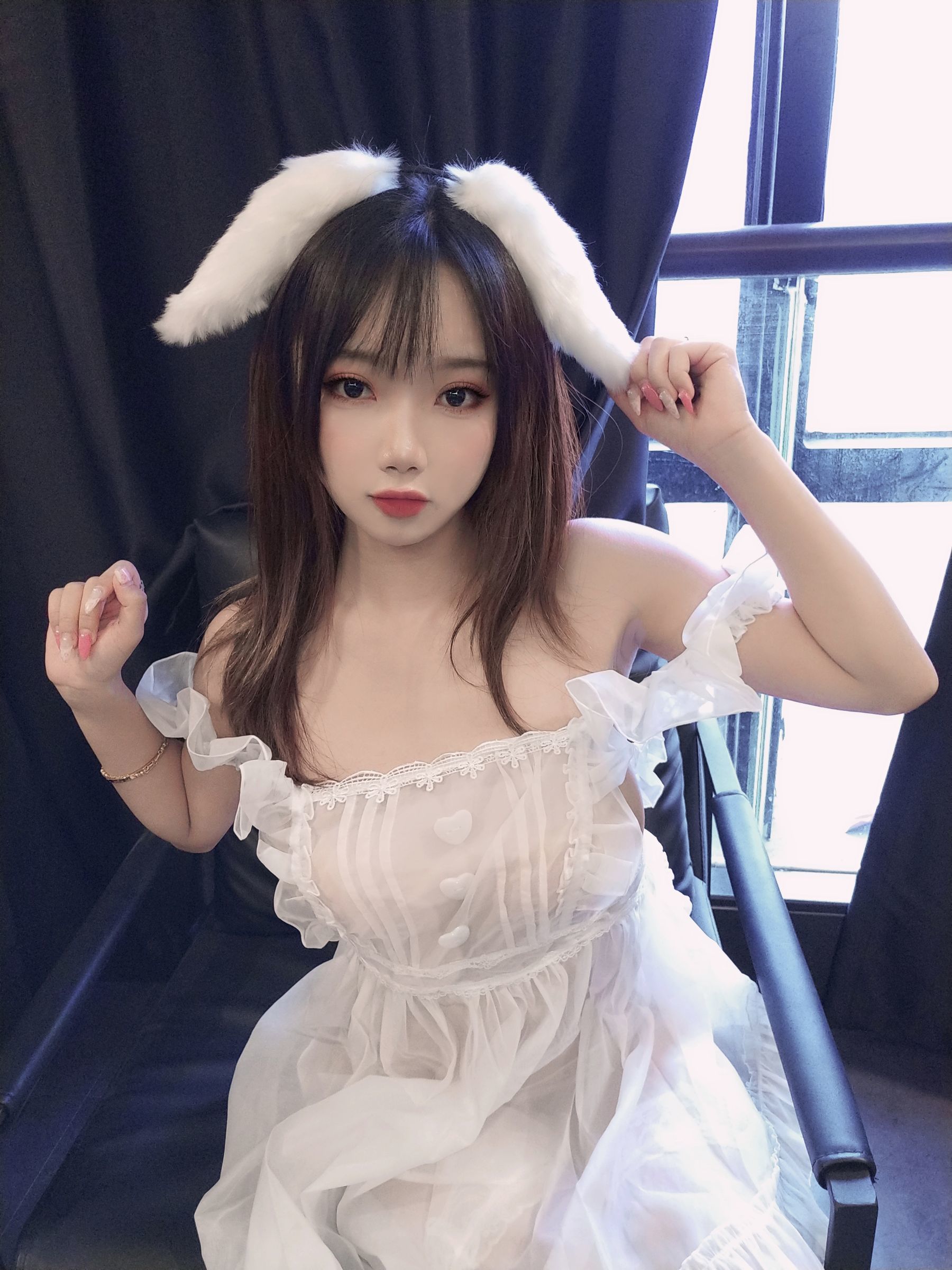 [网红COSER] 白嫩美少女鬼畜瑶 - 小羊围裙/(50P)