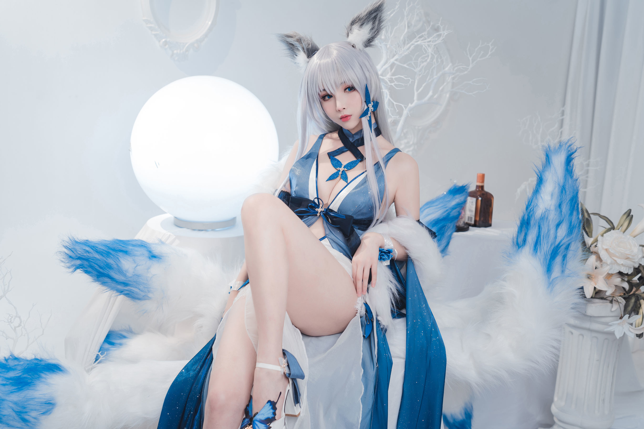 [网红COSER] COS福利rioko凉凉子 - 信浓礼服/(24P)