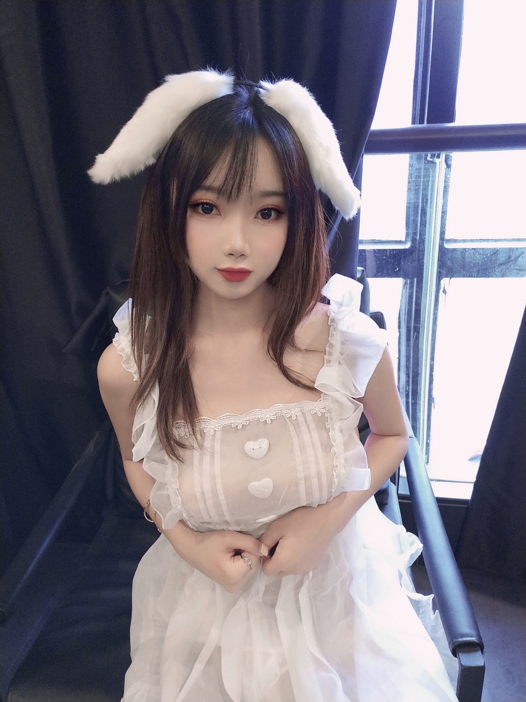 [网红COSER] 白嫩美少女鬼畜瑶 - 小羊围裙/(50P)