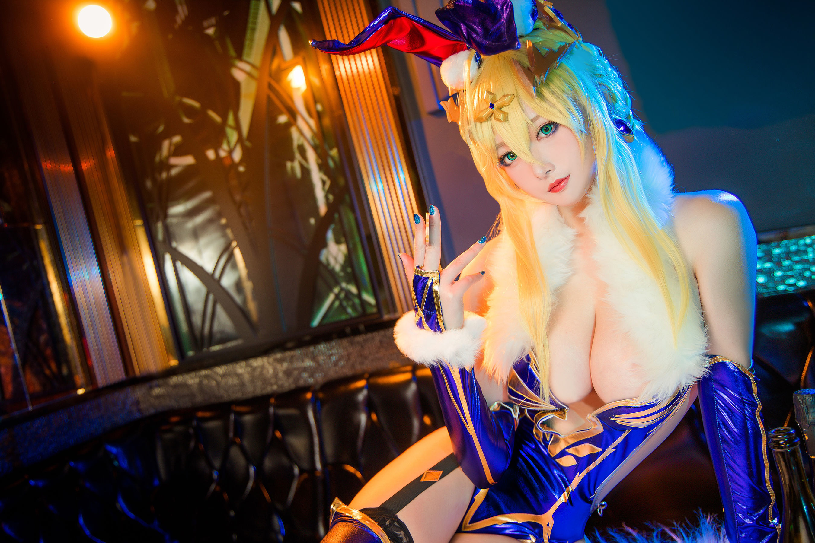 [网红COSER] 高颜值coser念念_D - 白枪呆兔女郎/(20P)