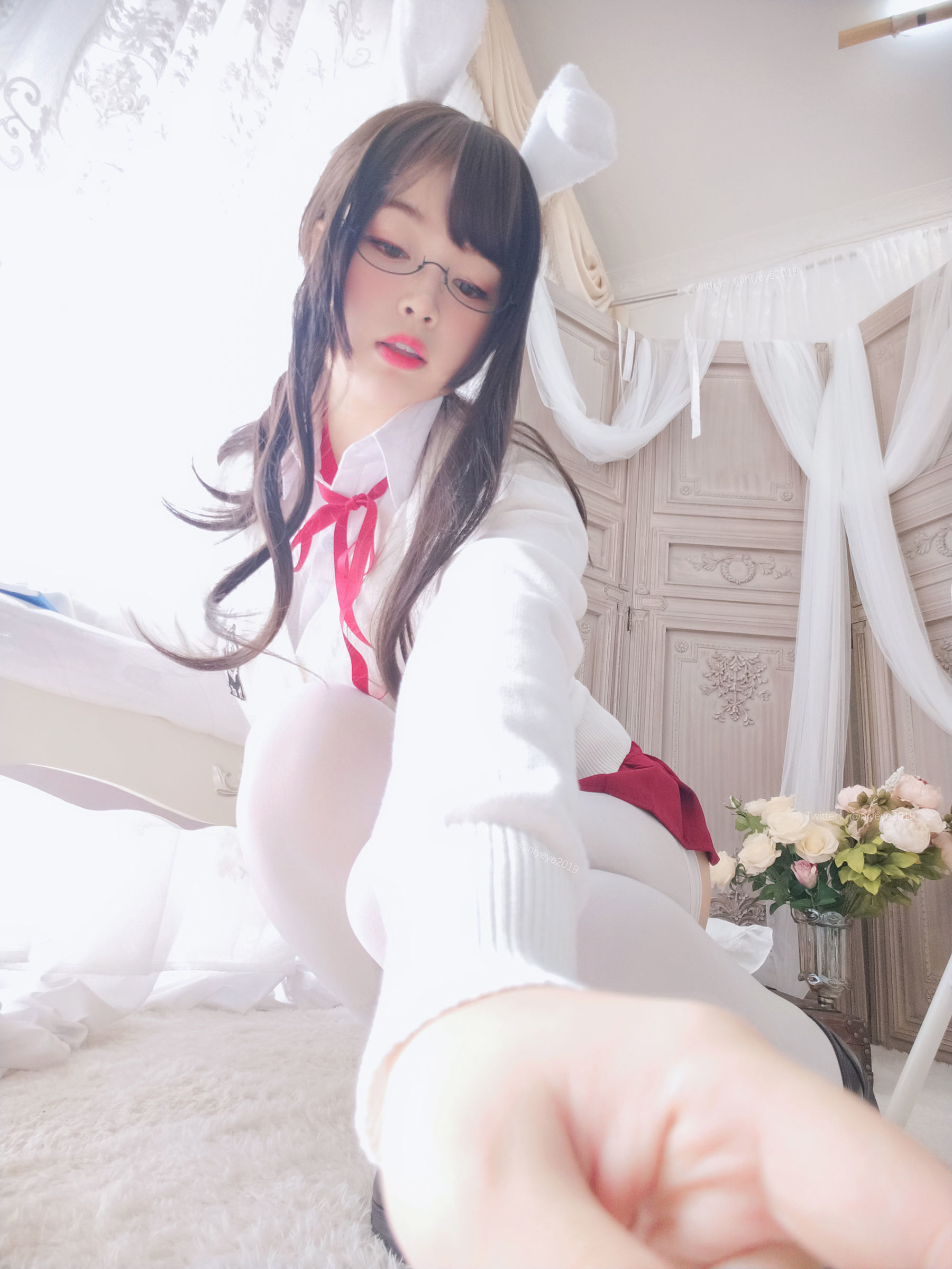 [网红COSER] 萌系小姐姐-白烨- - 发情期/(70P)