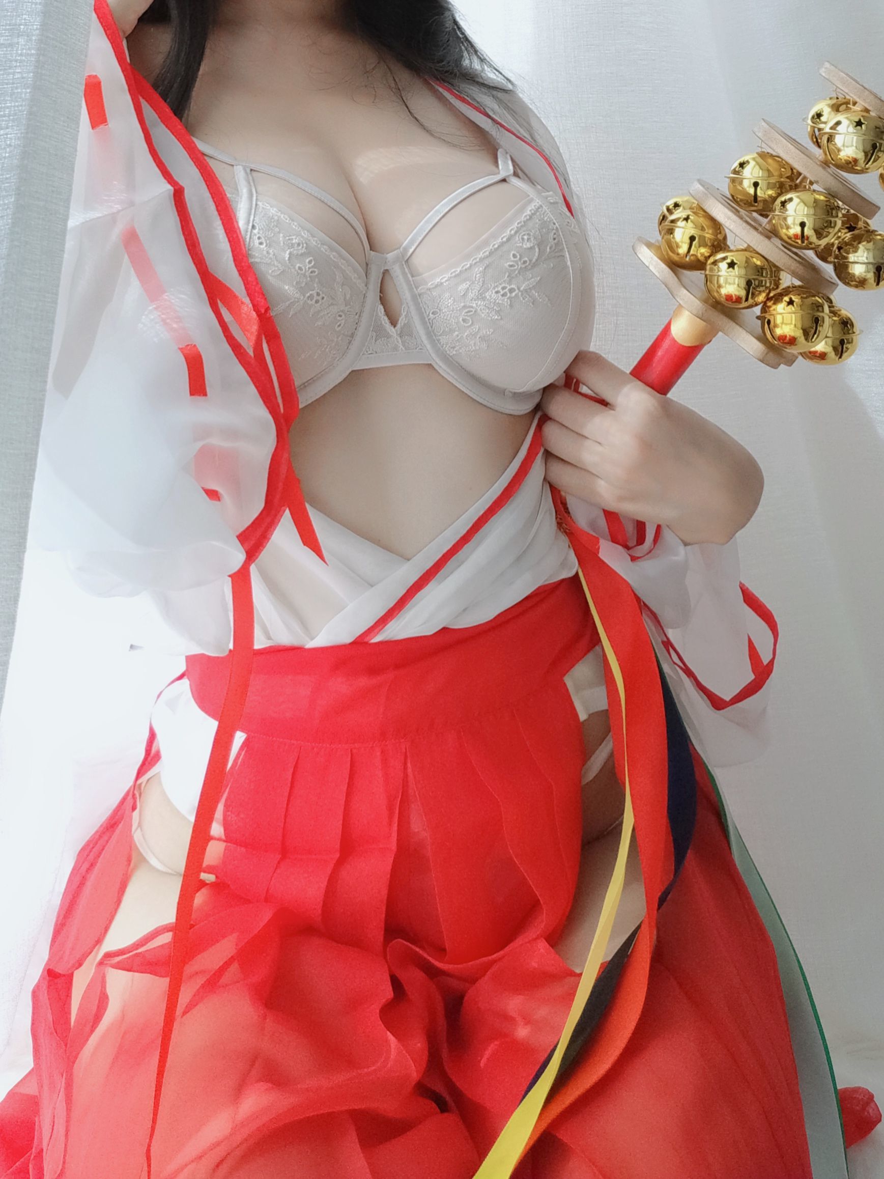 [网红COSER] 动漫博主小仓千代w - 巫女/(34P)