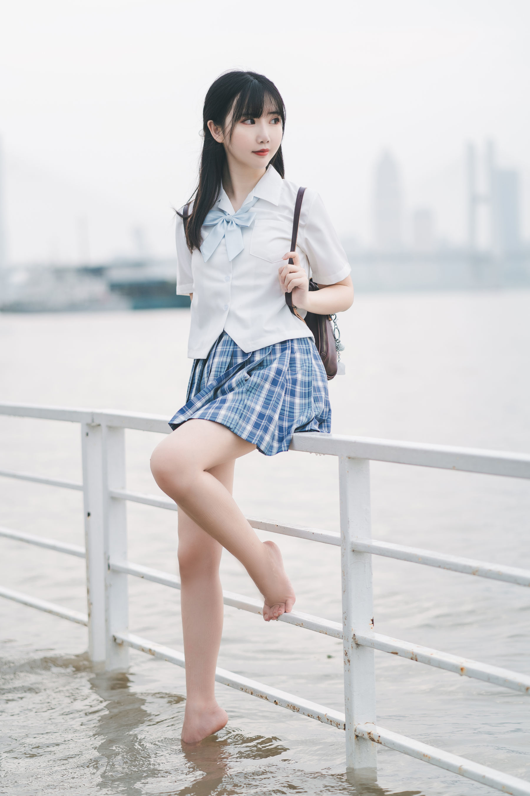 [网红COSER] 可爱人气Coser面饼仙儿 - 沙雕JK/(22P)