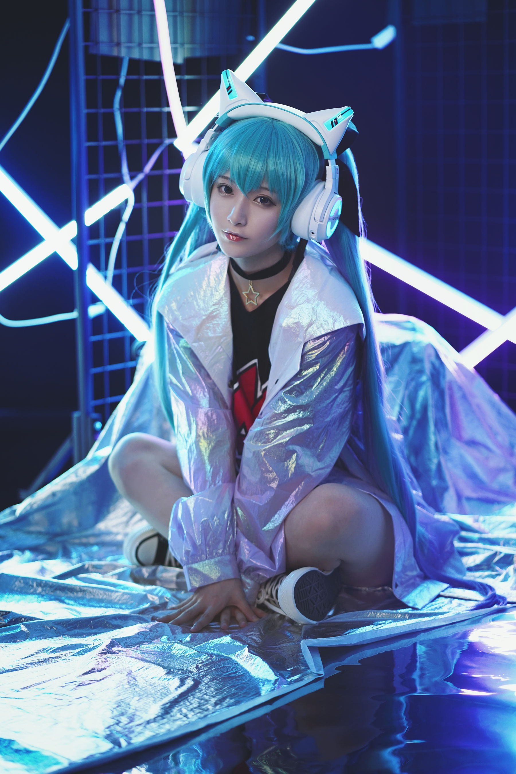 [Cosplay写真] 动漫博主铁板烧鬼舞w - 妖舞耳机miku/(17P)