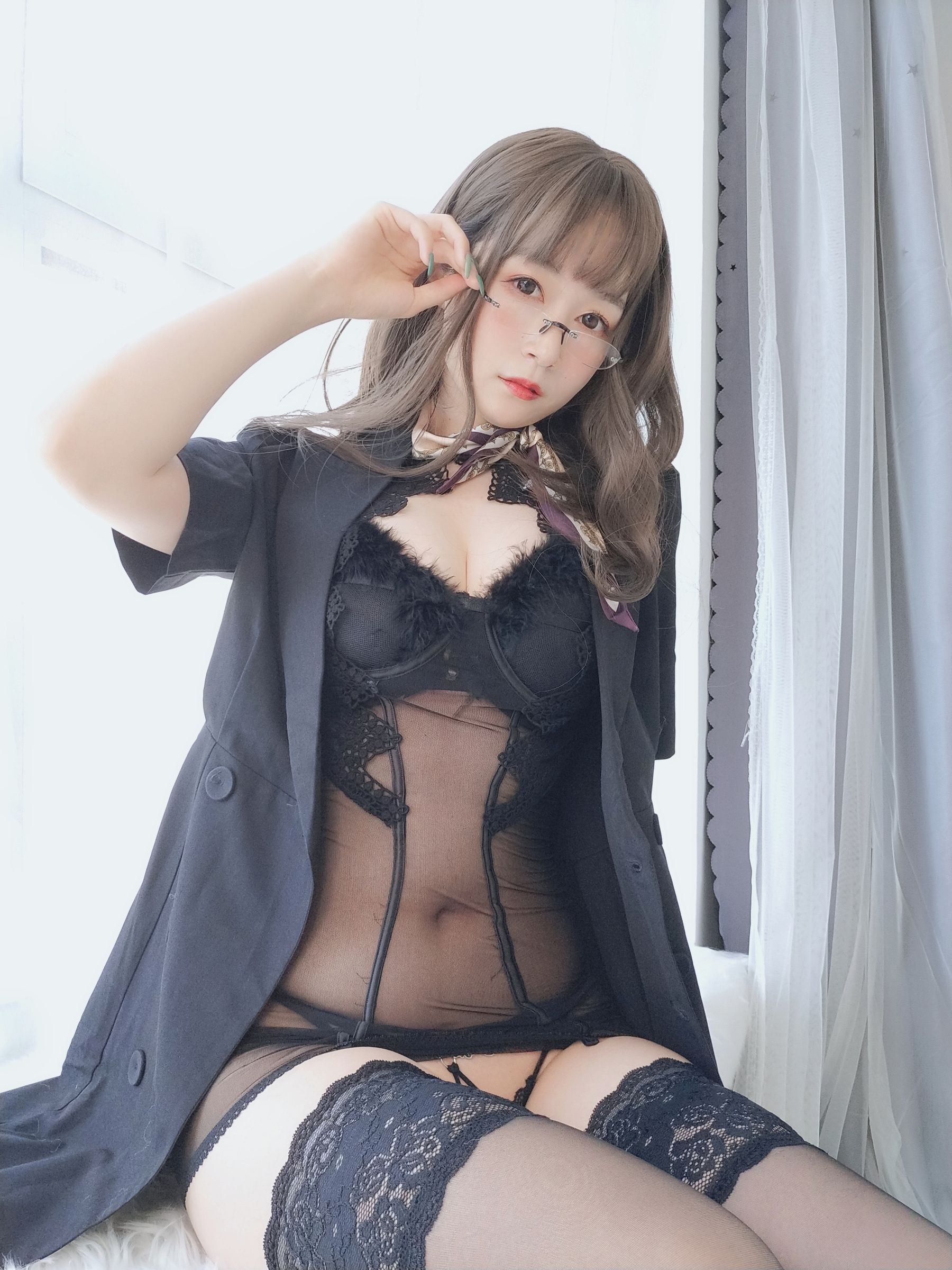 [Cosplay写真] Coser小姐姐白银 - OL下的内衣/(115P)