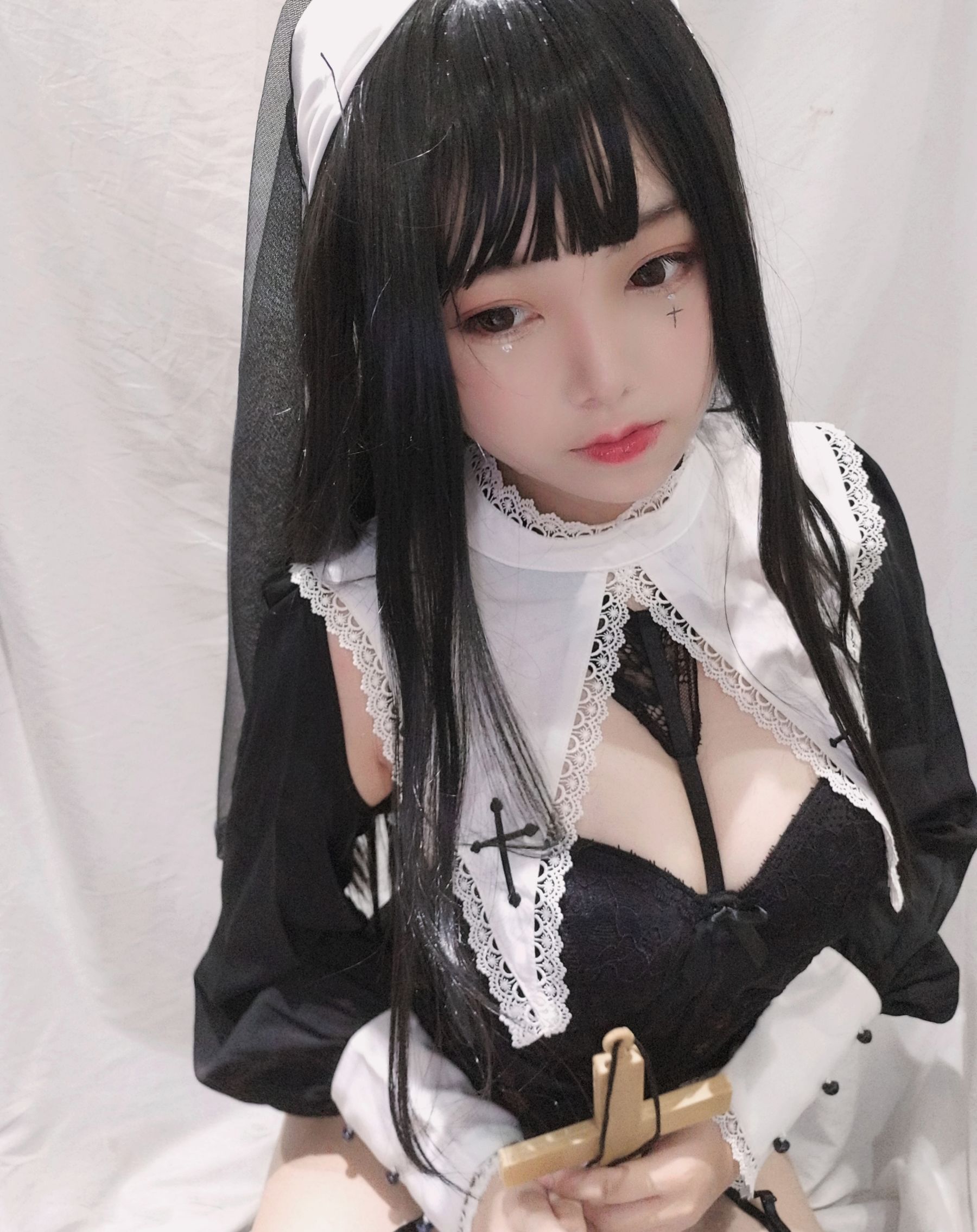 [Cosplay写真] 萌系小姐姐蜜汁猫裘 - 修女/(25P)