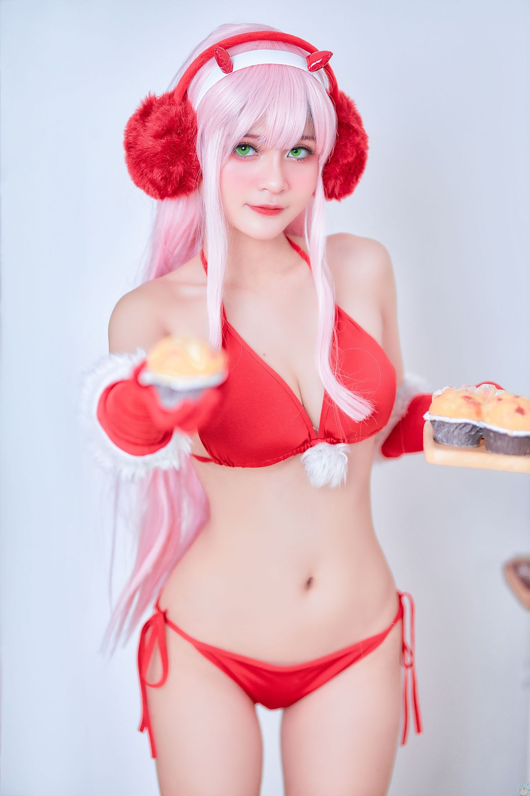 [Cosplay写真] Azami福利 - Zero Two X-Mas/(27P)