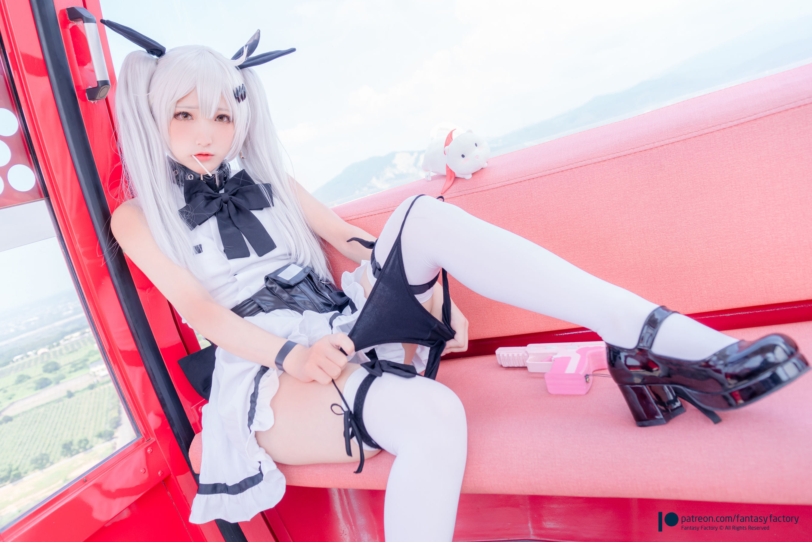 [Cosplay写真] 小丁 《Fantasy Factory》 - 2019.11 黑白 薄纱 网袜/(74P)