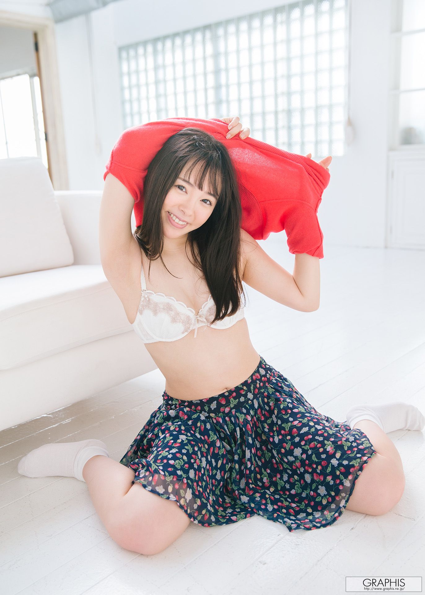 Yuna Ogura 小倉由菜 [Graphis] Gravure 初脱ぎ娘/(64P)