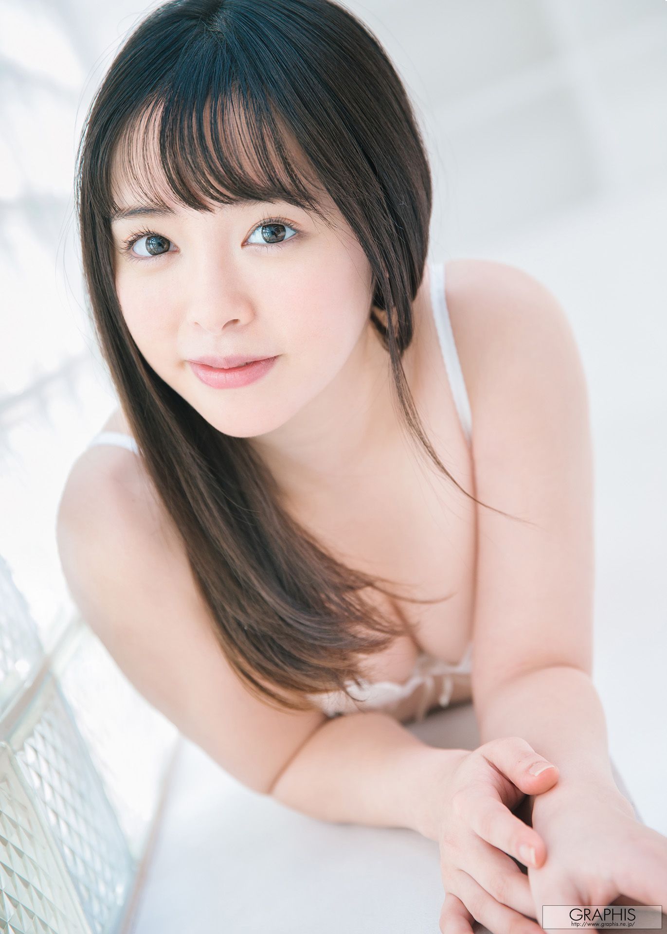 Yuna Ogura 小倉由菜 [Graphis] Gravure 初脱ぎ娘/(64P)