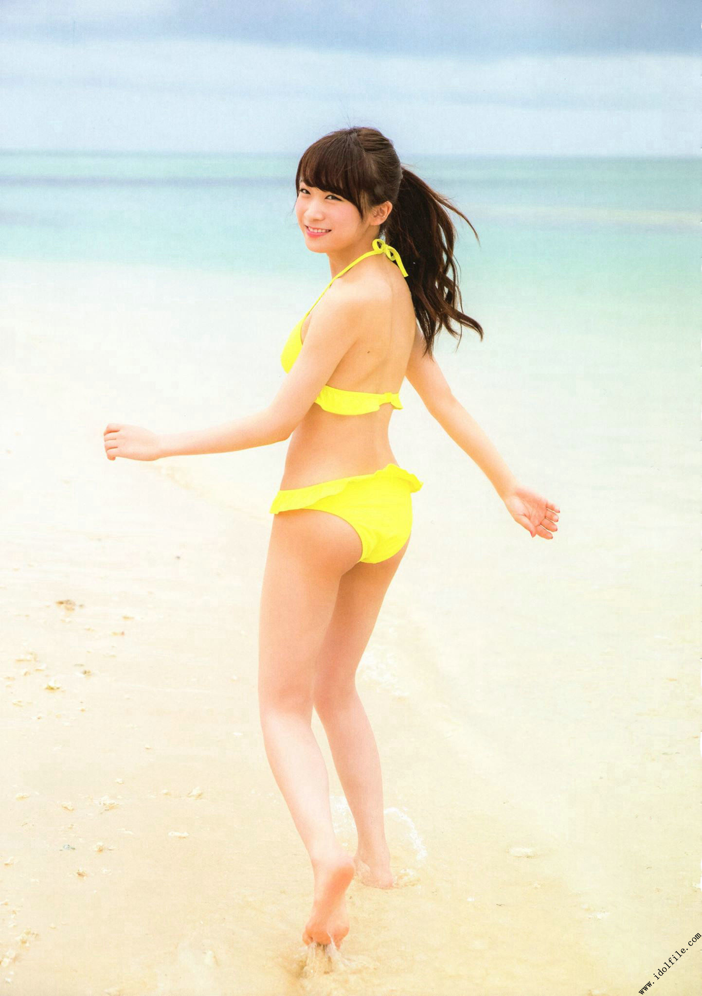 秋元真夏 1st《真夏の気圧配置》 [PhotoBook]/(145P)