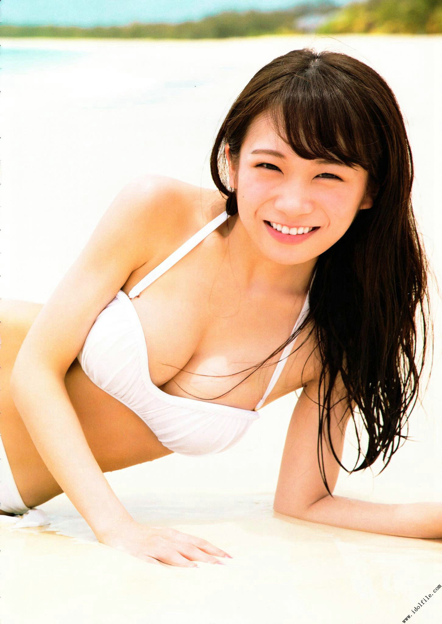 秋元真夏 1st《真夏の気圧配置》 [PhotoBook]/(145P)