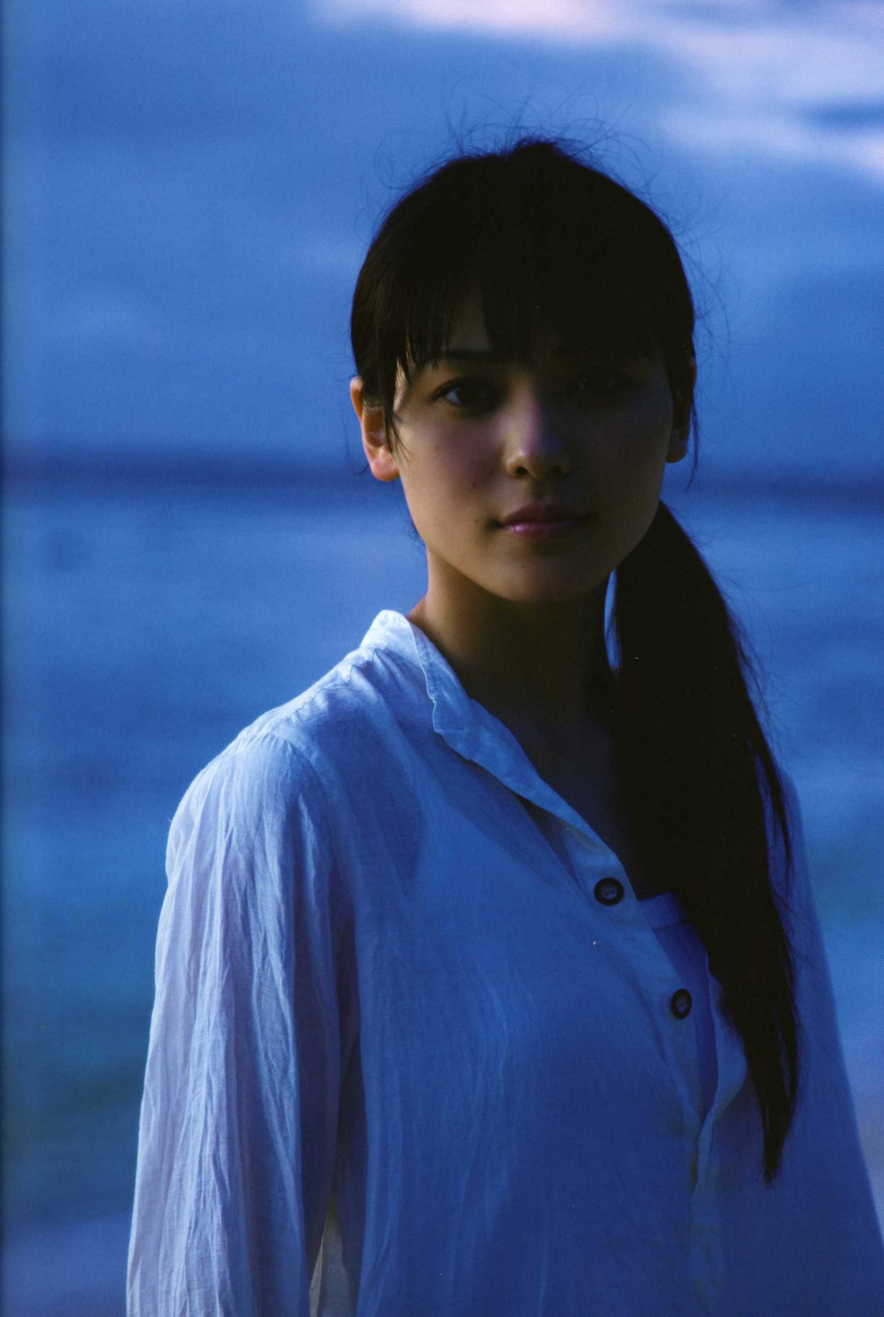 Maimi Yajima 矢島舞美  [PhotoBook]/(86P)