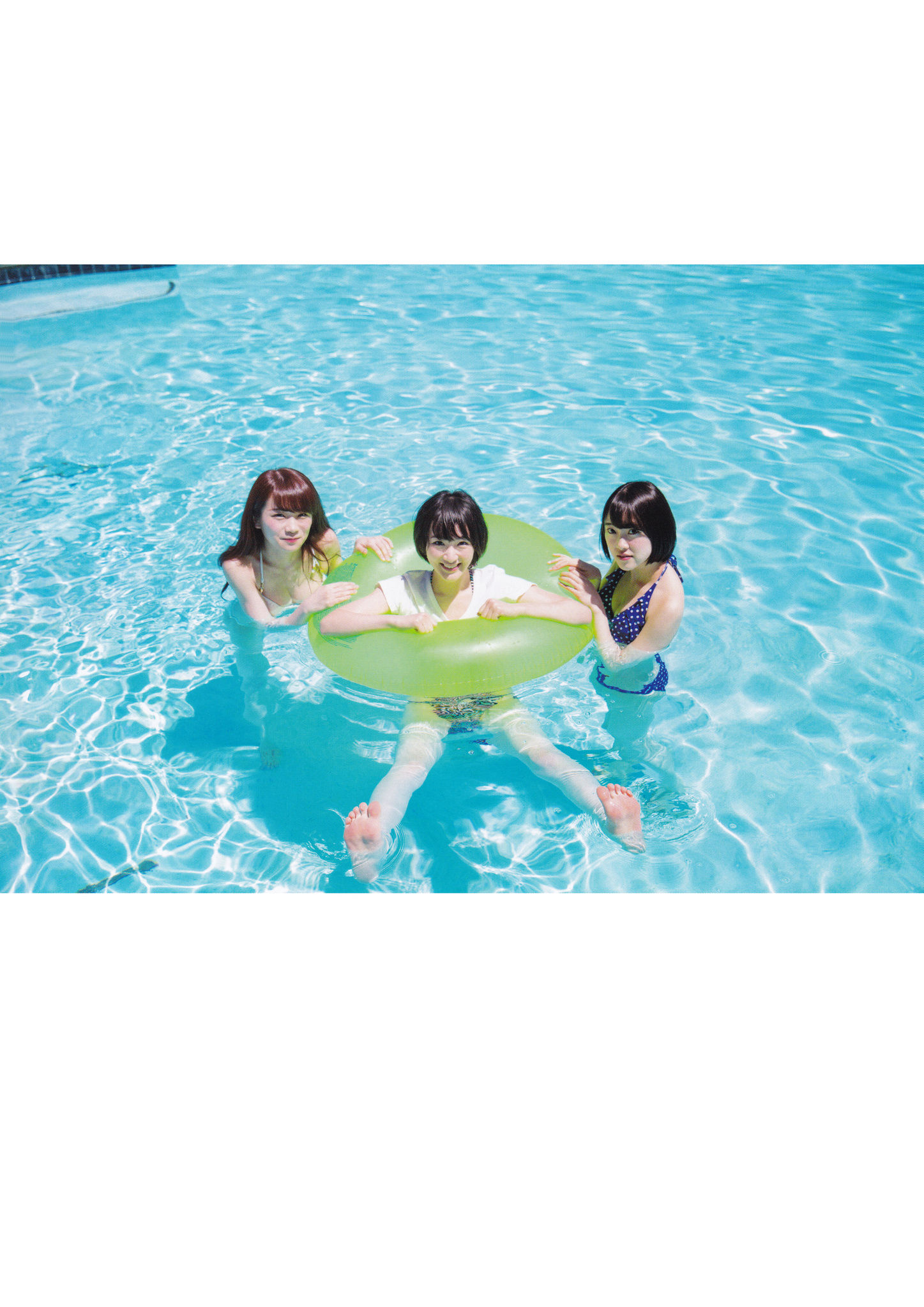 乃木坂46《极品正统清纯少女组合》 [PhotoBook]/(118P)