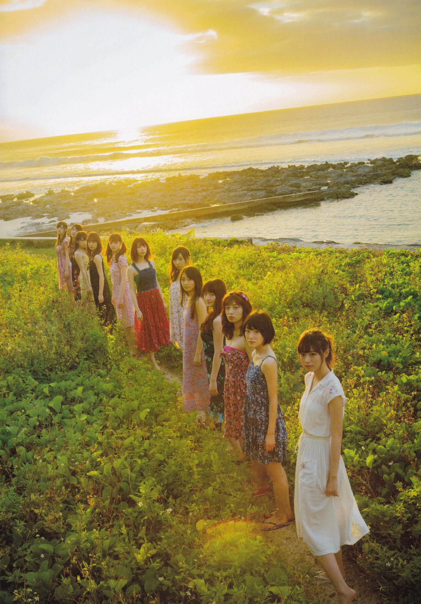 乃木坂46《极品正统清纯少女组合》 [PhotoBook]/(118P)