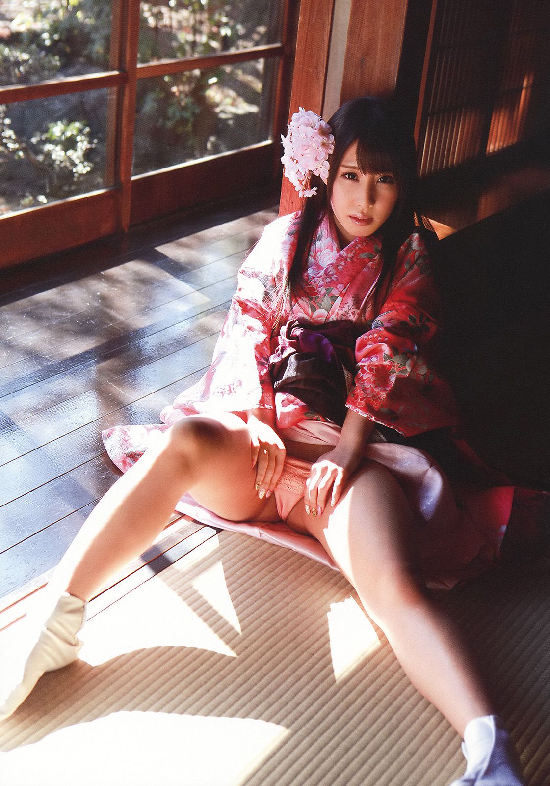 虎南有香 しほの涼 あやみ旬果 逢坂はるな [Young Animal Arashi 岚特刊] No.04 2014年 写真杂志/(23P)