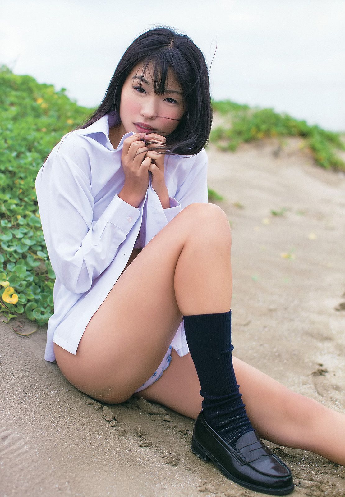 山本彩 矢倉楓子 とっきー 小林かれん 葉月ゆめ [Young Animal] 2013年No.22 写真杂志/(32P)