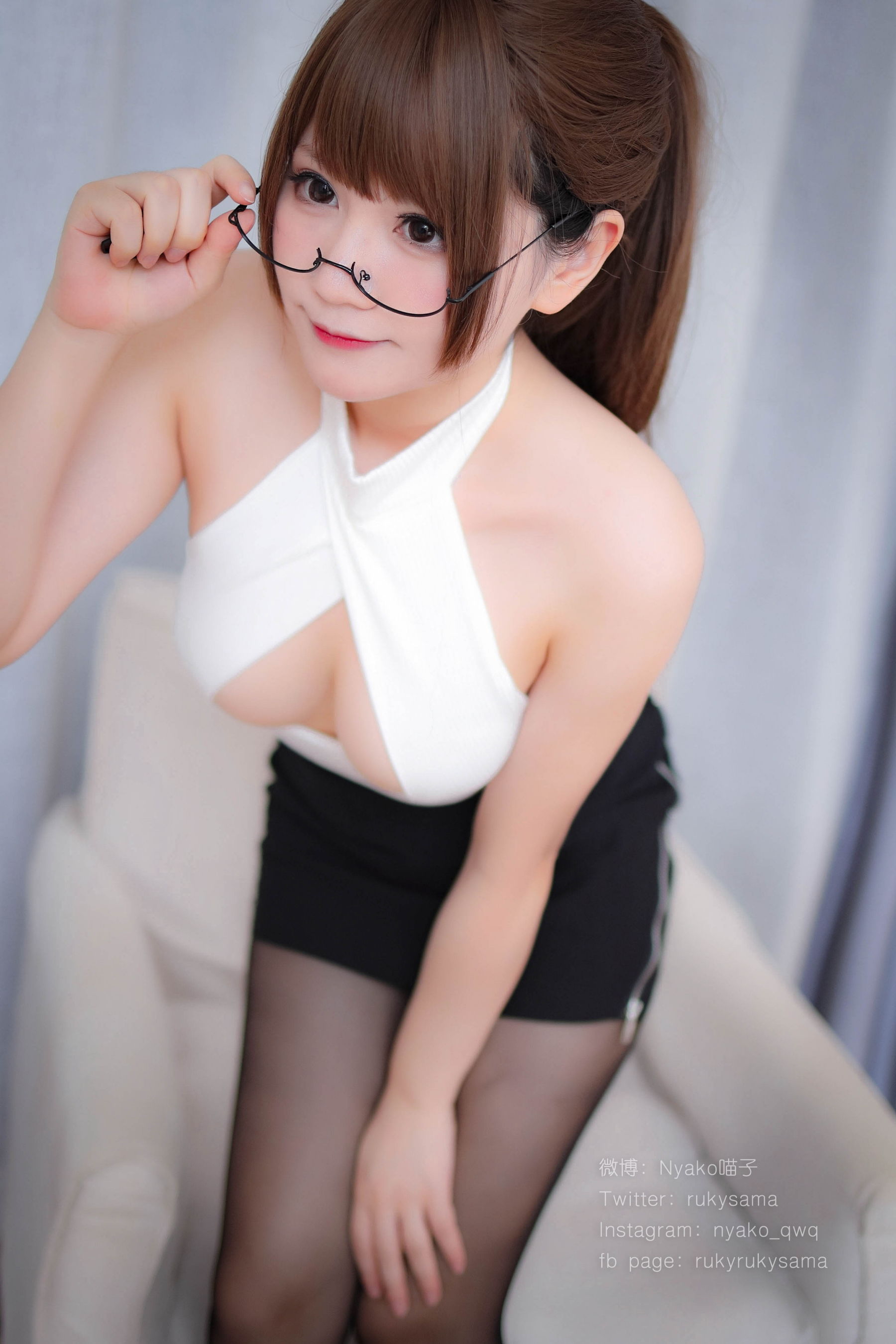 萌妹子Nyako喵子 黑丝制服眼镜娘/(72P)