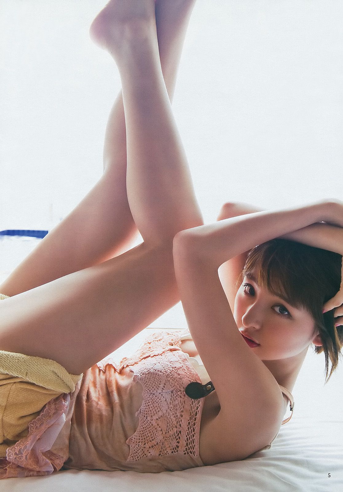 篠田麻里子 伊藤梨沙子 橋本愛 AKB48 [Weekly Young Jump] 2012年No.37-38写真杂志/(22P)