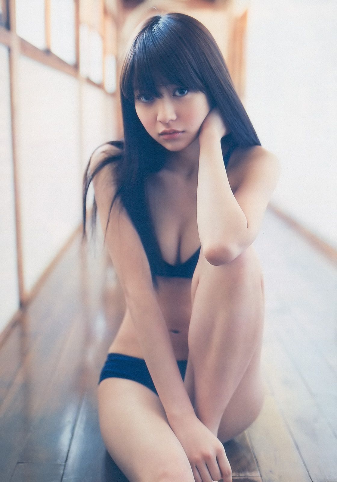 上戸彩 逢沢りな 甲斐まり恵 AKB48 白石美帆 後藤理沙 [Weekly Playboy] 2010年No.19-20 写真杂志/(37P)