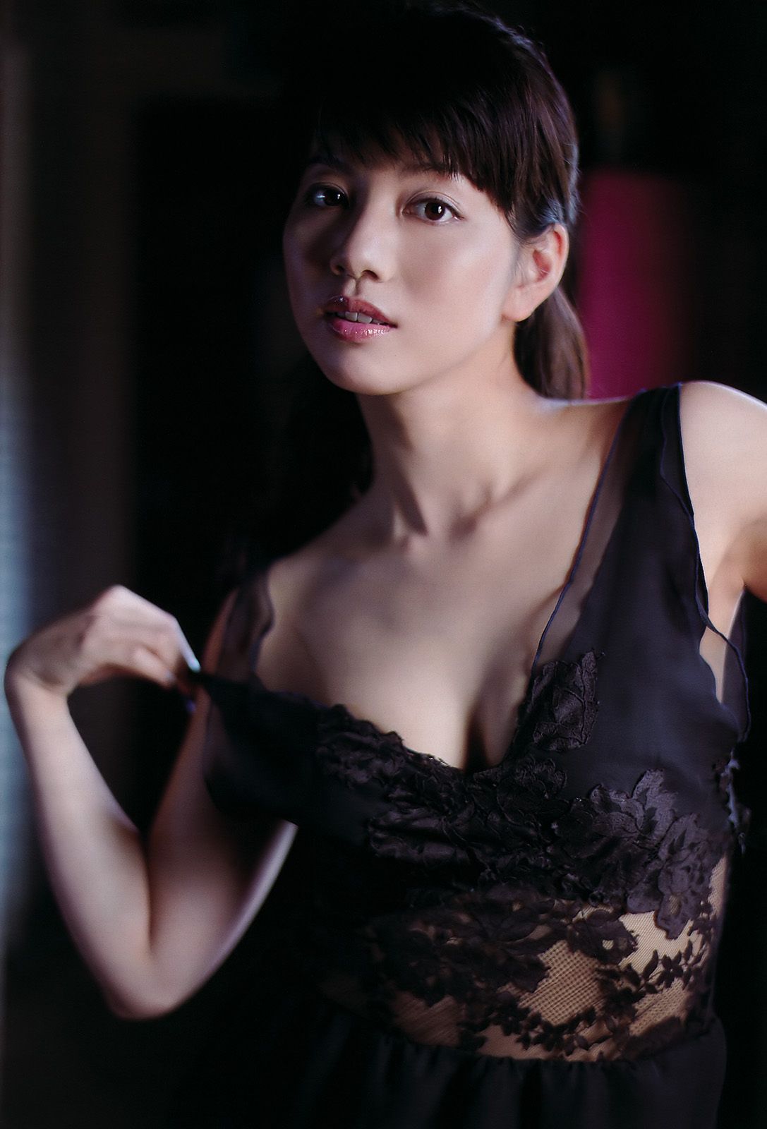 江口爱实 中村静香 にわみきほ 石桥杏奈 甲斐まり恵 [Weekly Playboy] 2011年No.26 写真杂志/(34P)