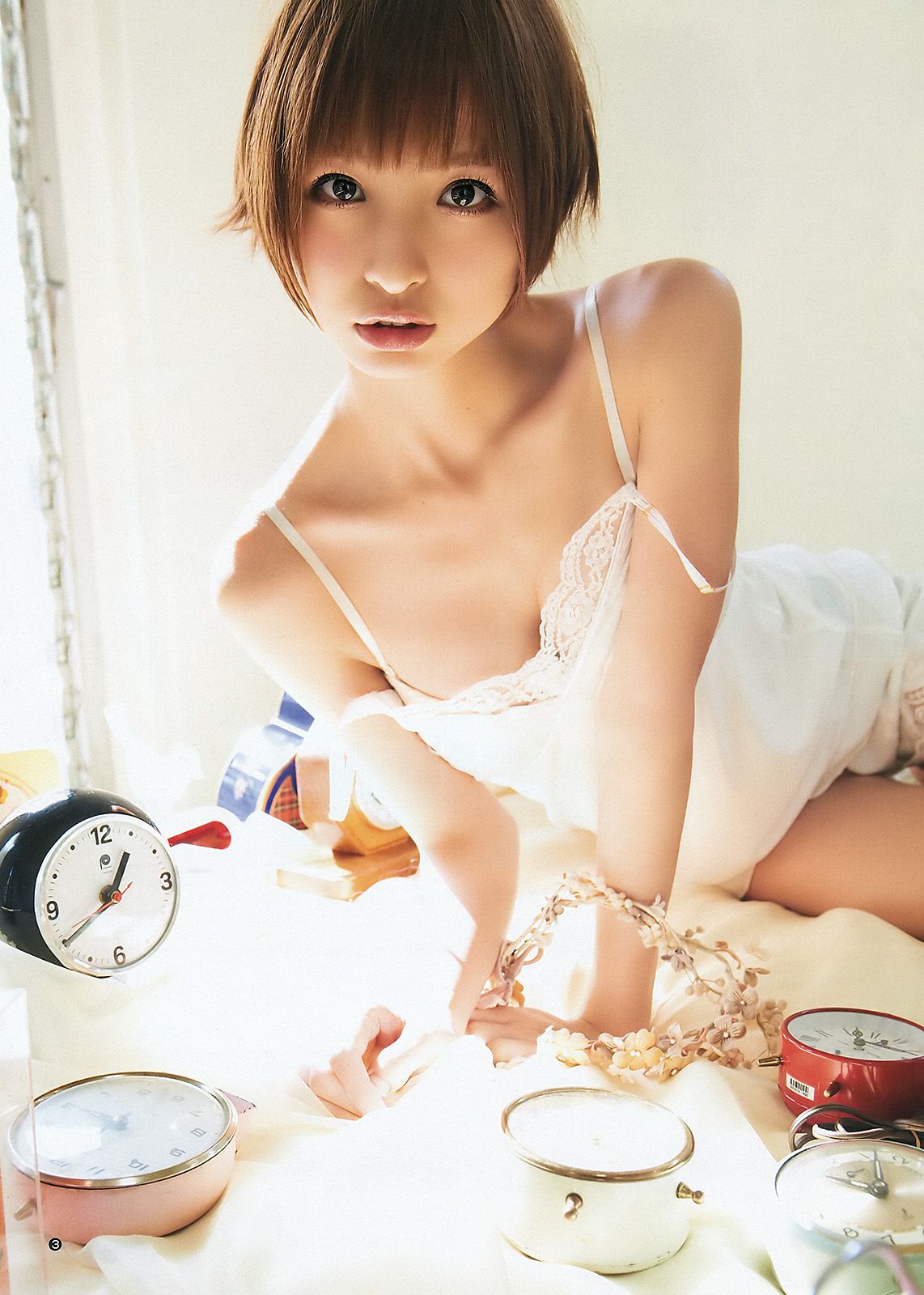 篠田麻里子 Karen 仁藤みさき 今野杏南 丸高愛実 橘麗美 [Weekly Young Jump] 2012年No.22-23 写真杂志/(27P)