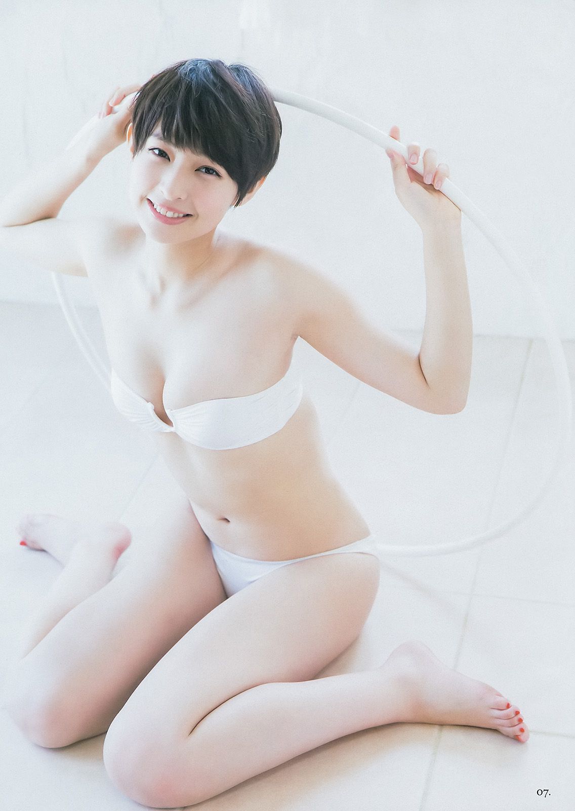 日南響子 荒井萌 [Weekly Young Jump 週刊ヤングジャンプ] 2014年No.29 写真杂志/(14P)