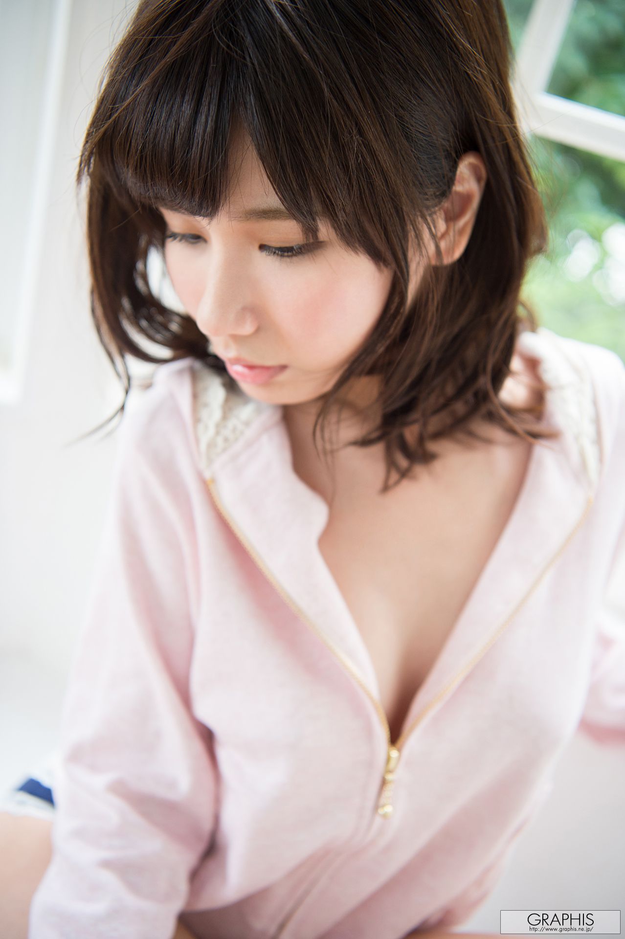 Mii Kurii 栗衣みい/栗衣美伊 [Graphis] First Gravure 初脫ぎ娘/(66P)