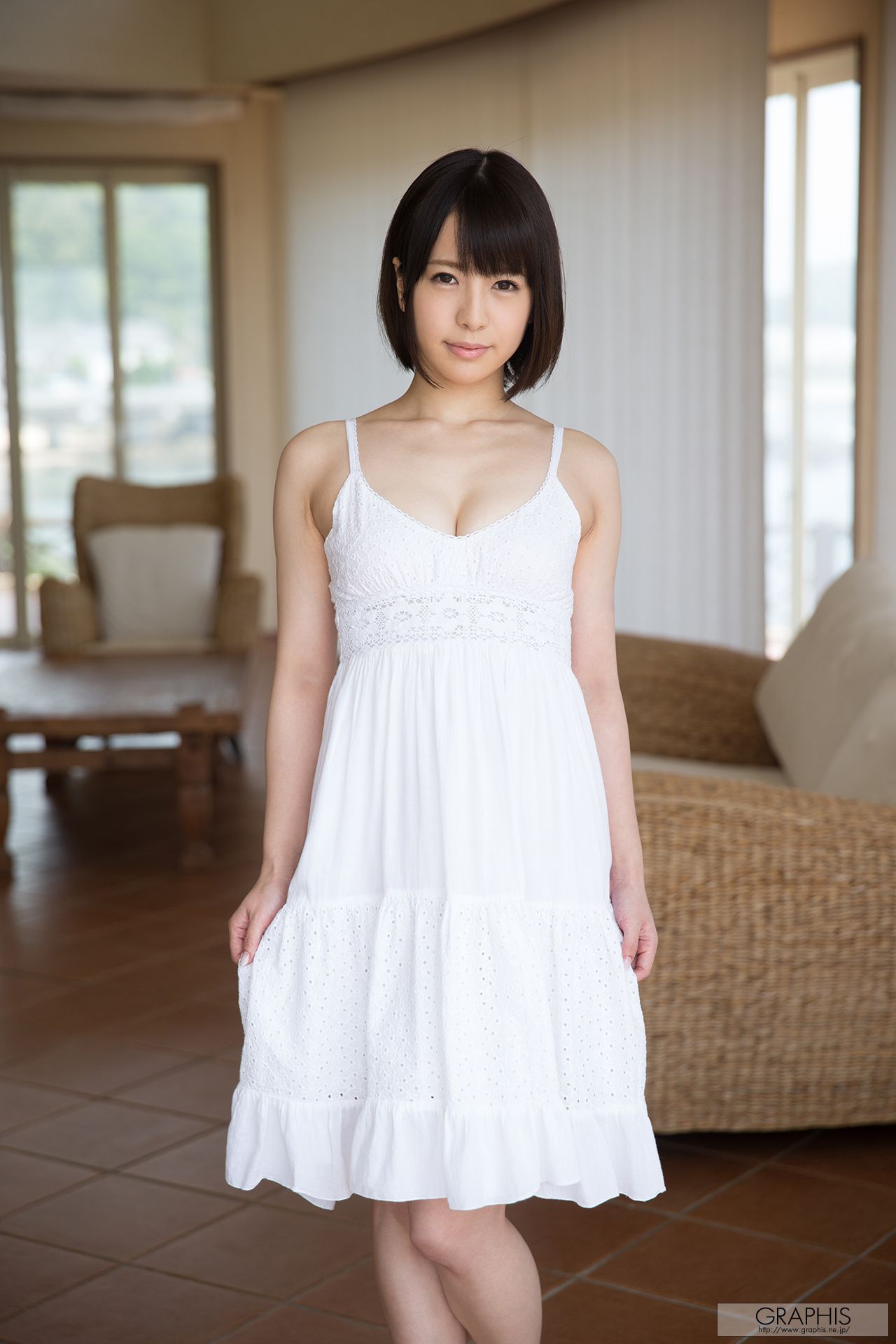 Nagakura Sena 永倉せな/永仓濑奈 [Graphis] First Gravure 初脫ぎ娘/(44P)