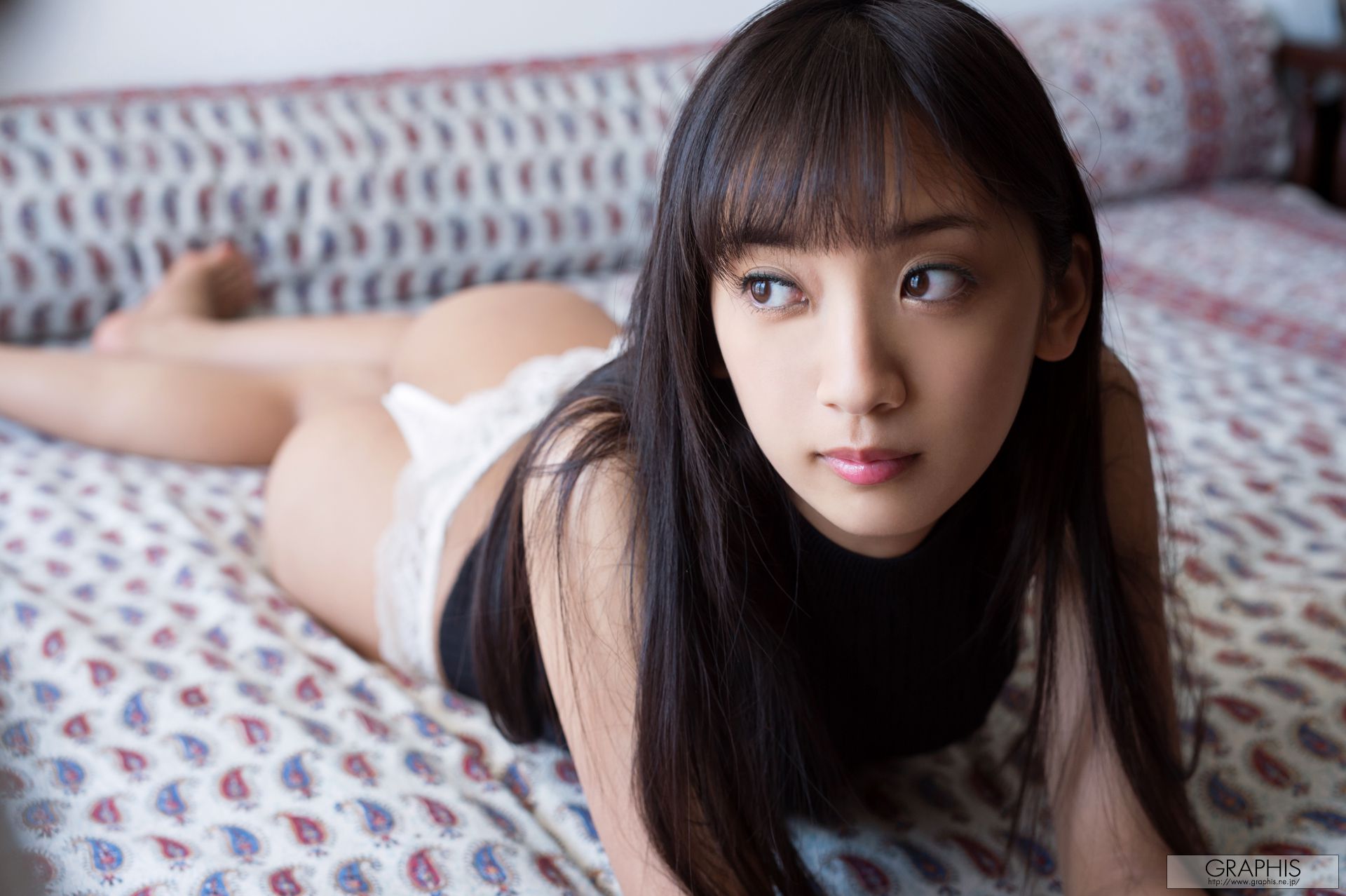 辻本杏《Oriental Lily》 [Graphis] Gals/(42P)