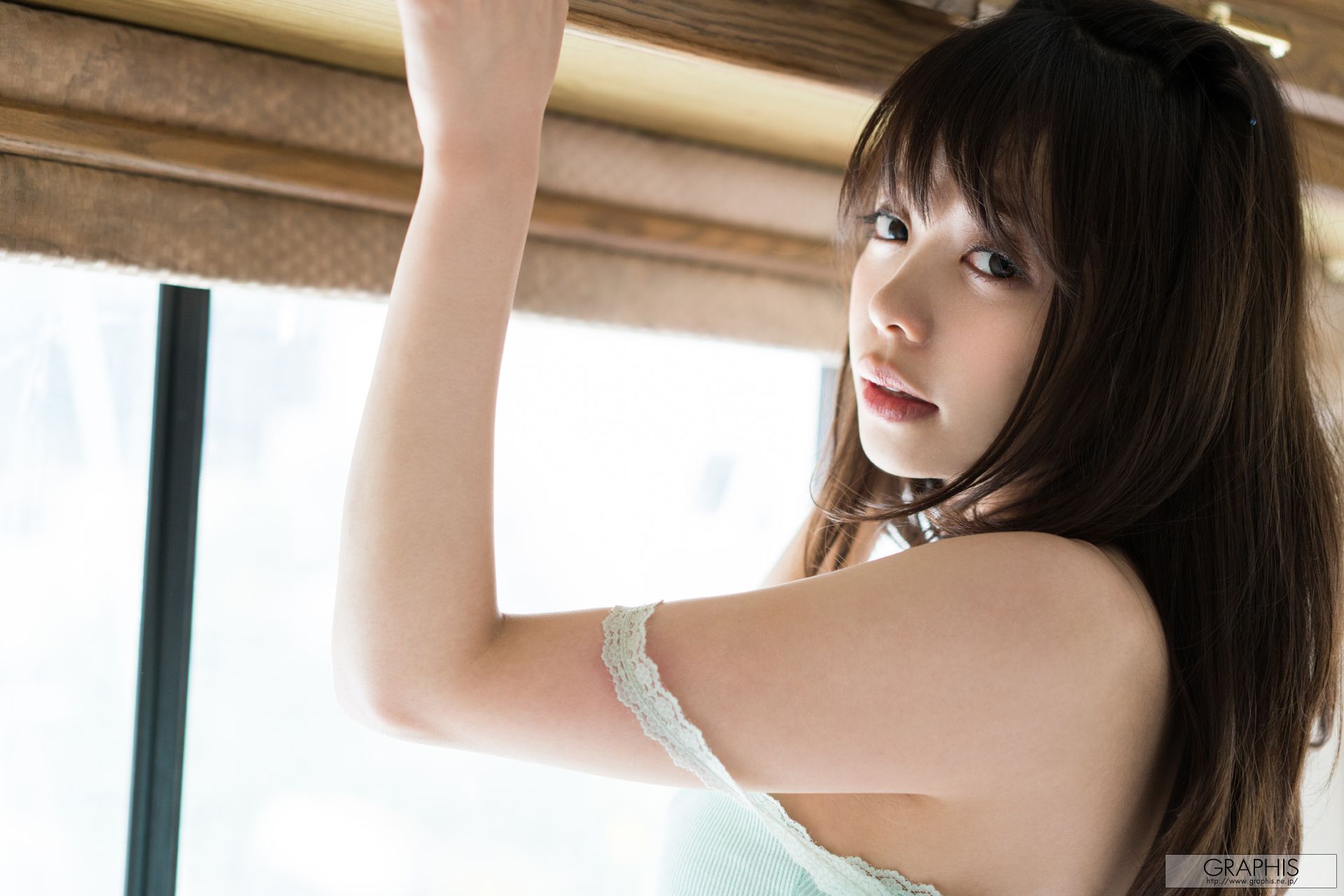 Kaname Ootori 凰かなめ/凤香奈芽 [Graphis] First Gravure 初脫ぎ娘/(71P)