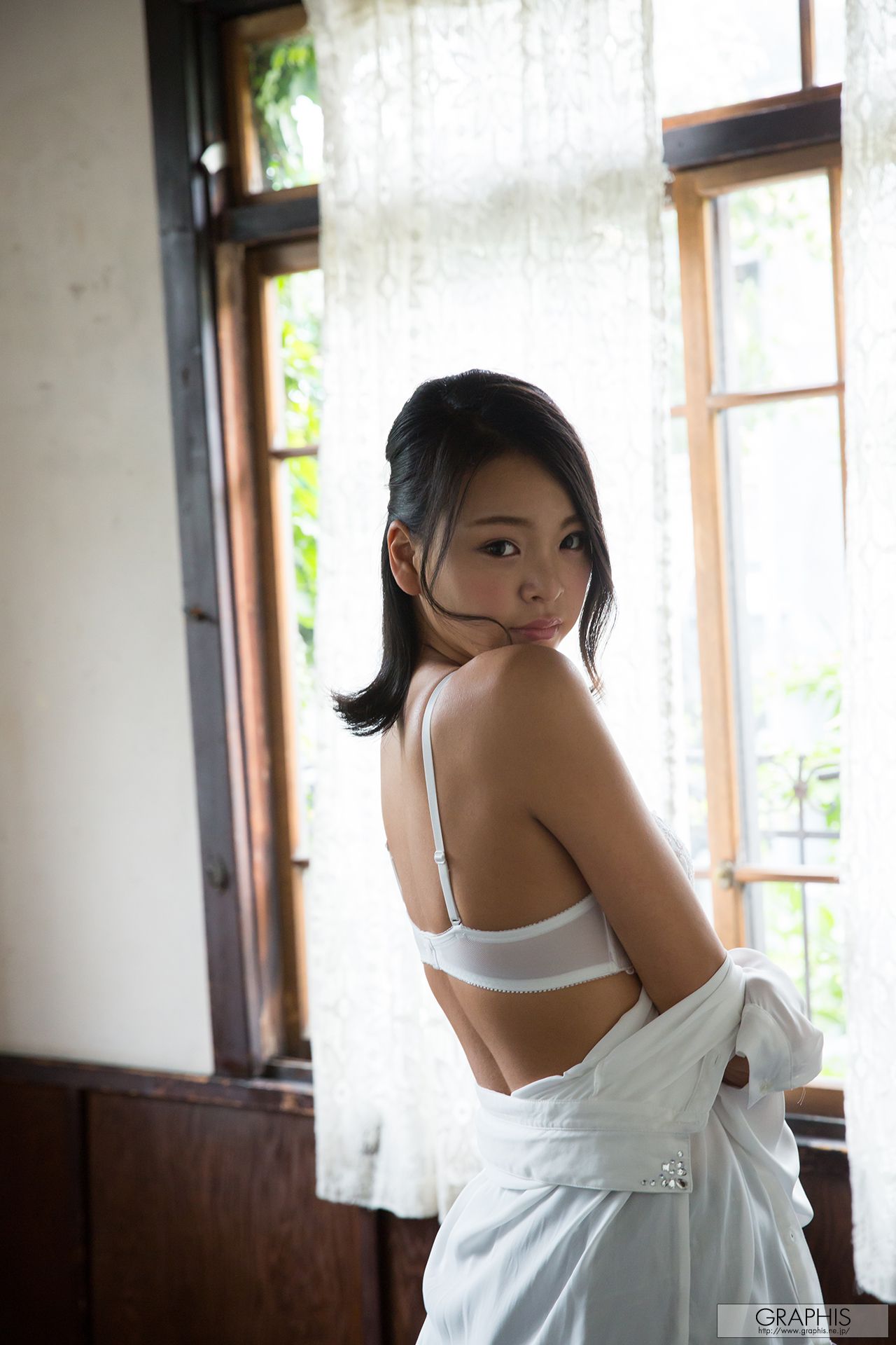 Manaka Minami 南真菜果 [Graphis] First Gravure 初脫ぎ娘/(42P)